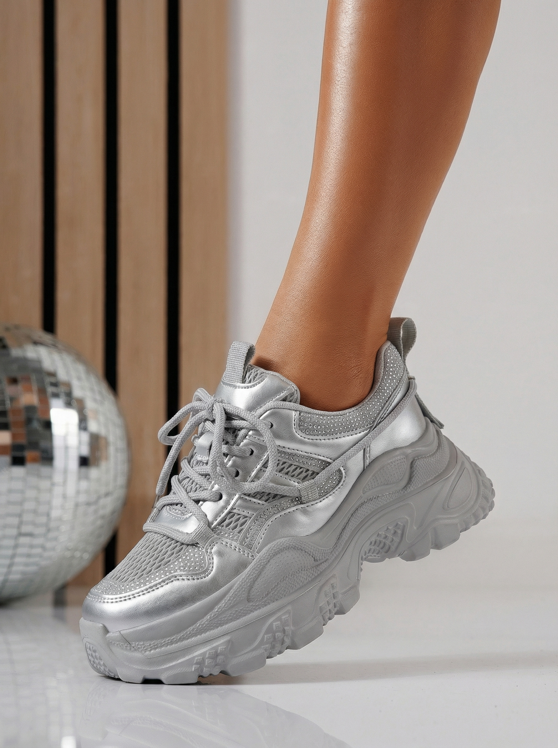 Női sportcipők ezüst textil anyagból készült Ianca #24516