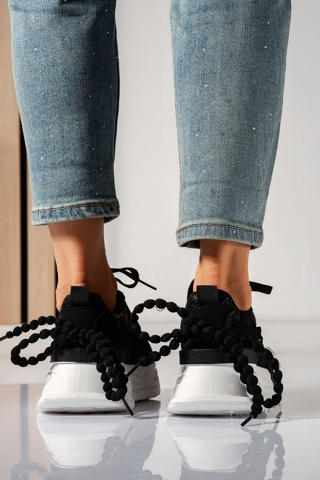 Női fekete tornacipő ökobőrből Maddy #24530