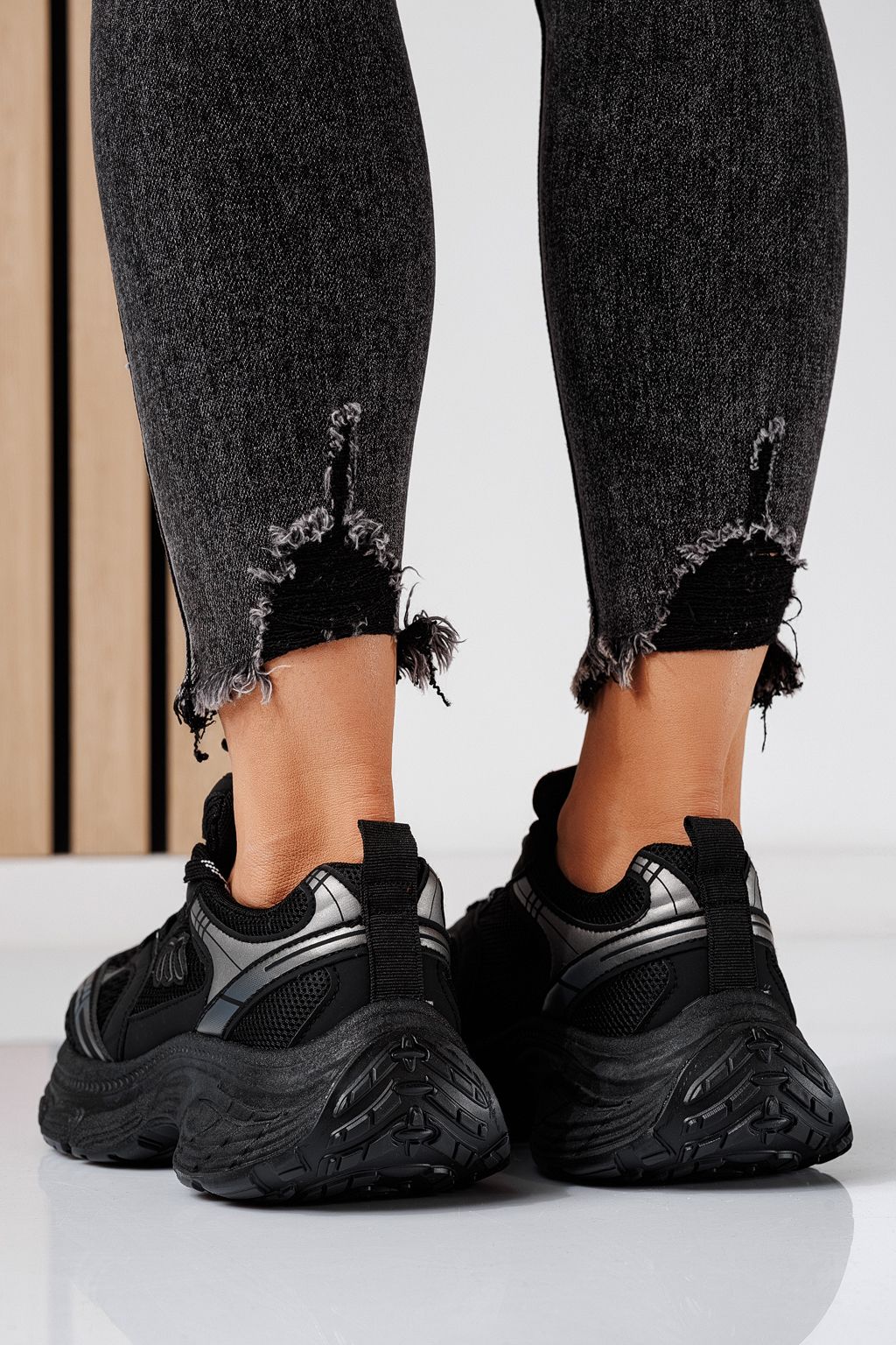 Anita Női Sportcipő Fekete Textil Anyagból #24548