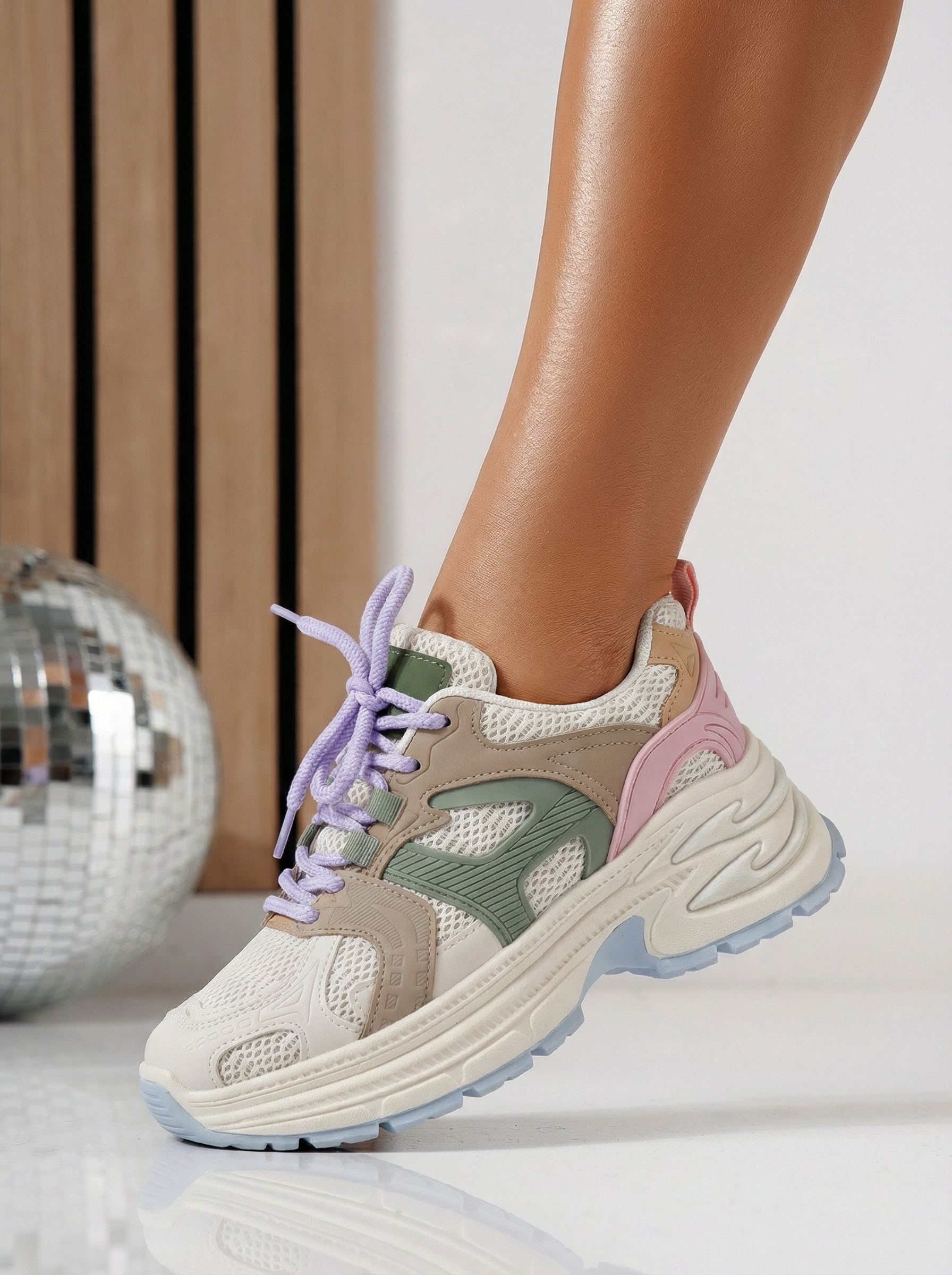 Női bézs színű ekológikus bőrből készült tornacipő Amber #24522