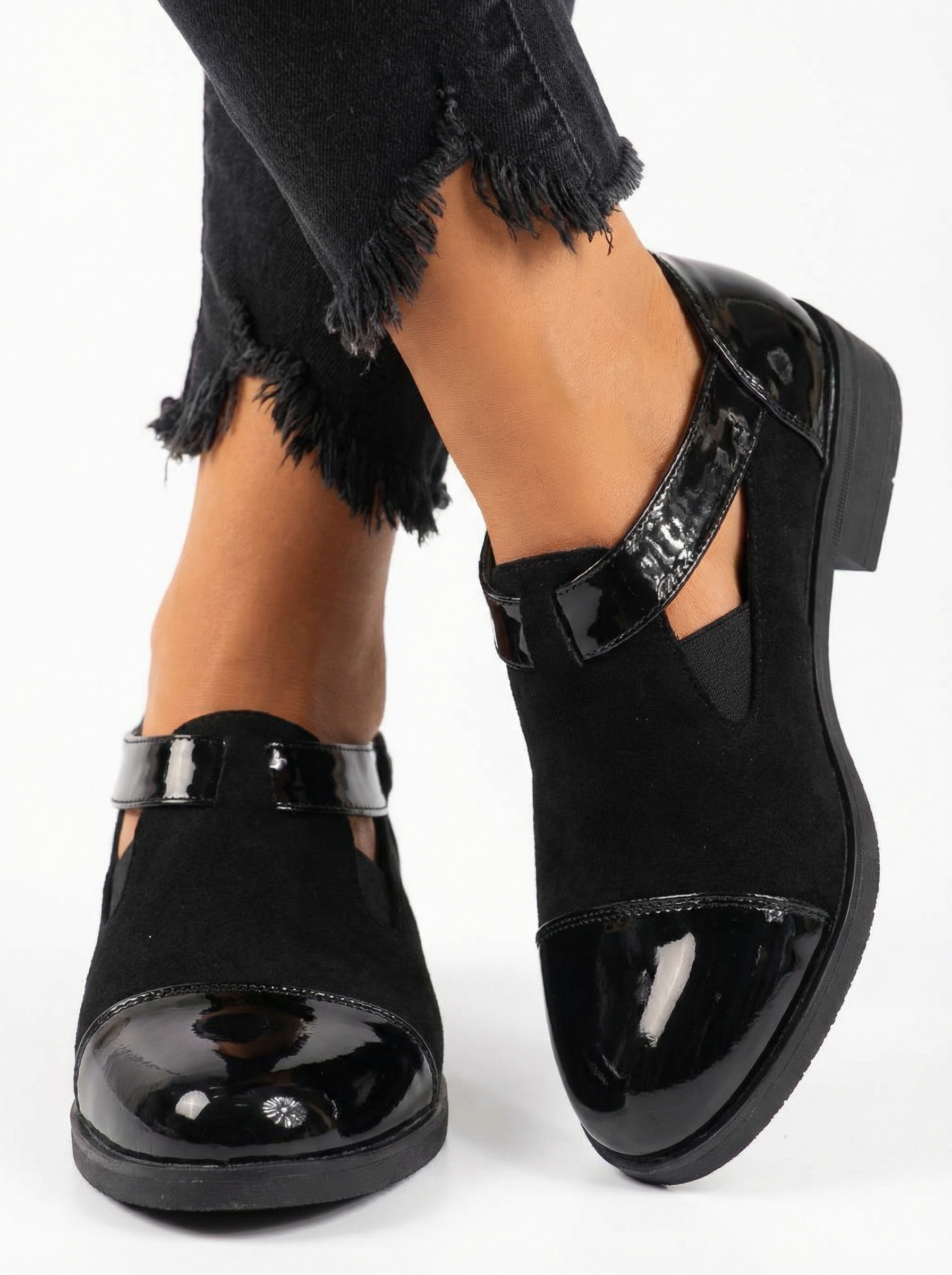 Női fekete lakkbőrből készült alkalmi cipő Antonia #24517