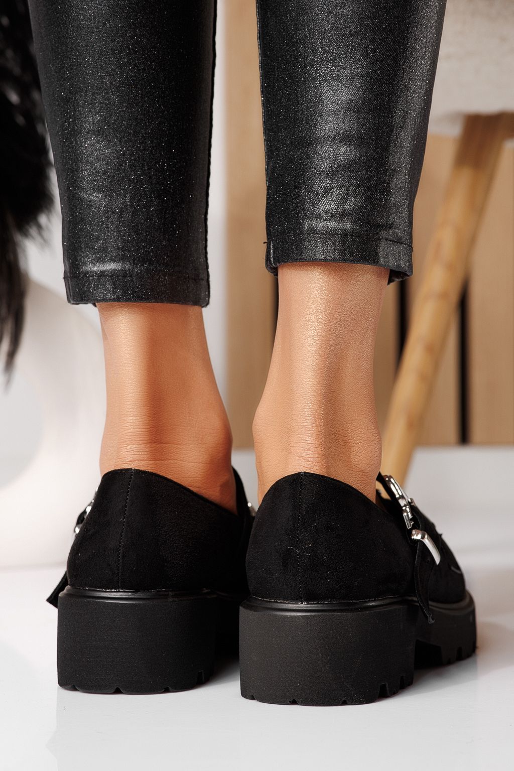 Isis Női Alkalmi Cipő Fekete Velúr Ökológiai Bőrből #24568