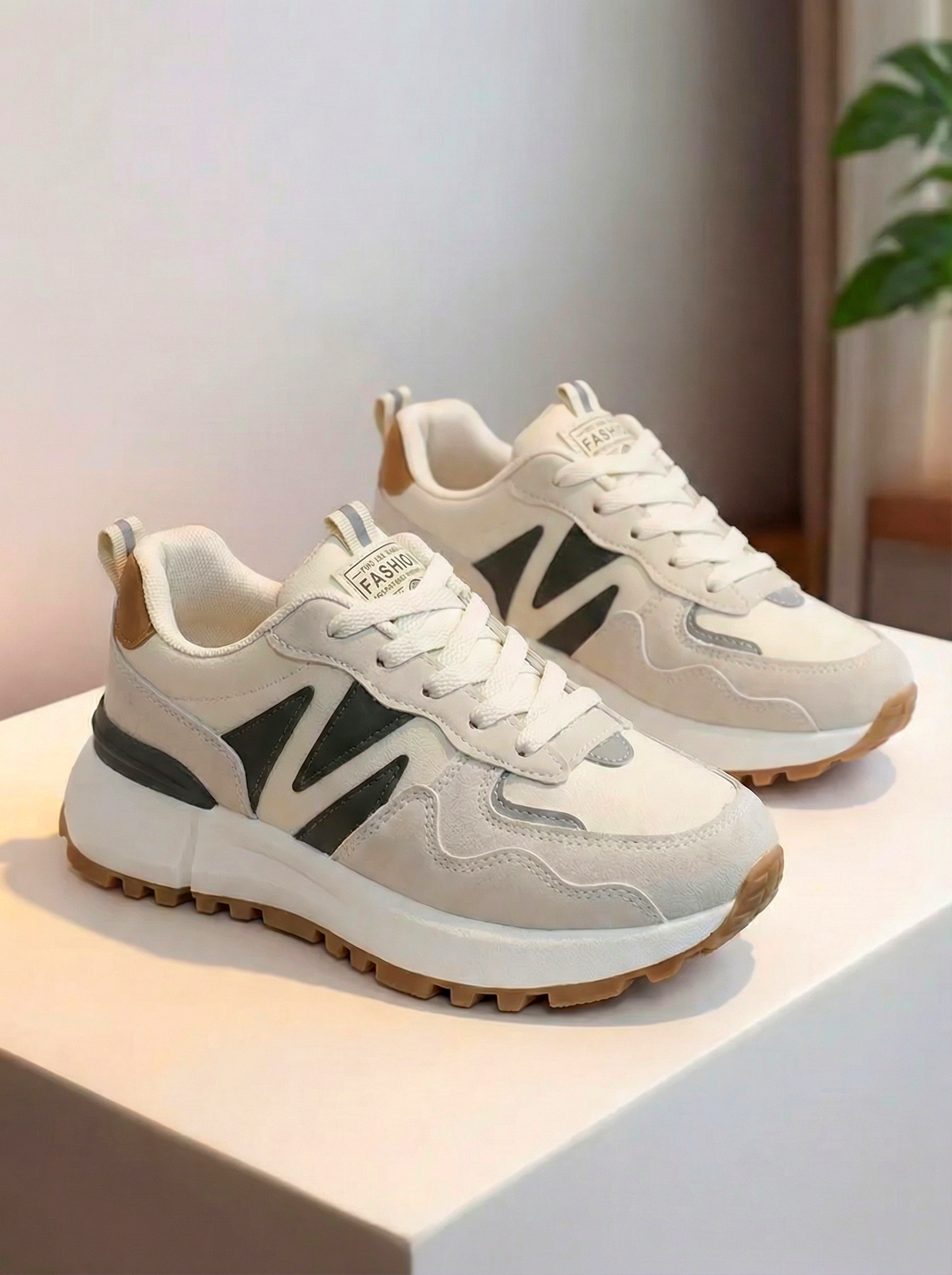 Női sportcipők bézs öko bőrből készült Kalina #24506