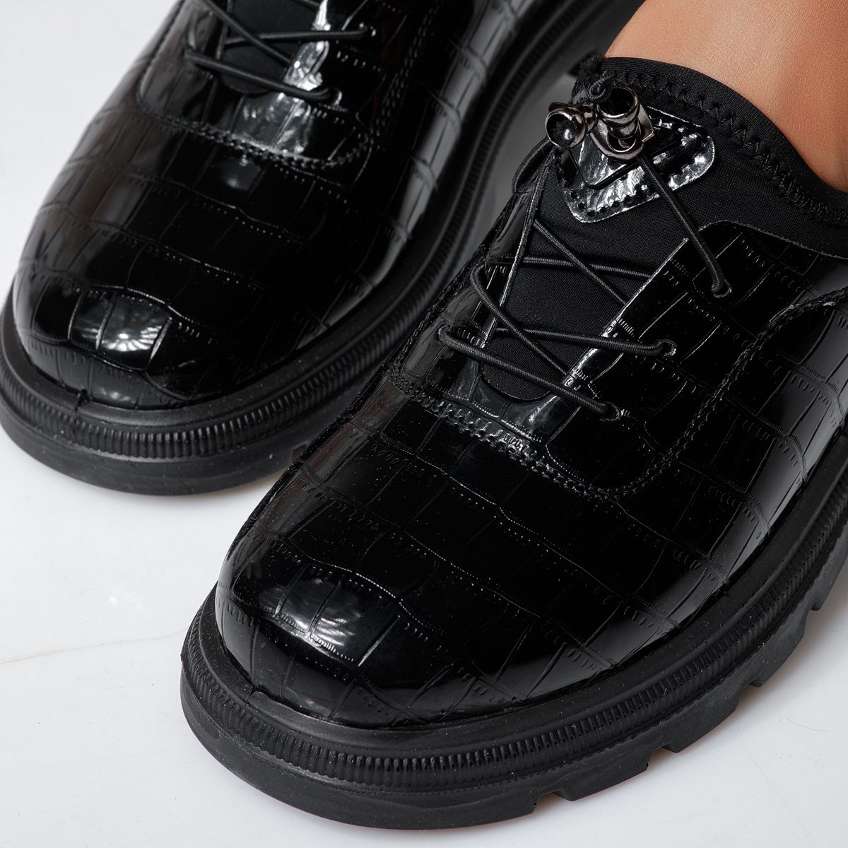 Női fekete lakkbőrből készült alkalmi cipő Mariah #24606