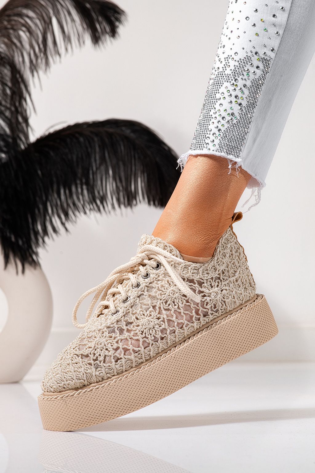 Női bézs alkalmi cipő textilből Asha #24614