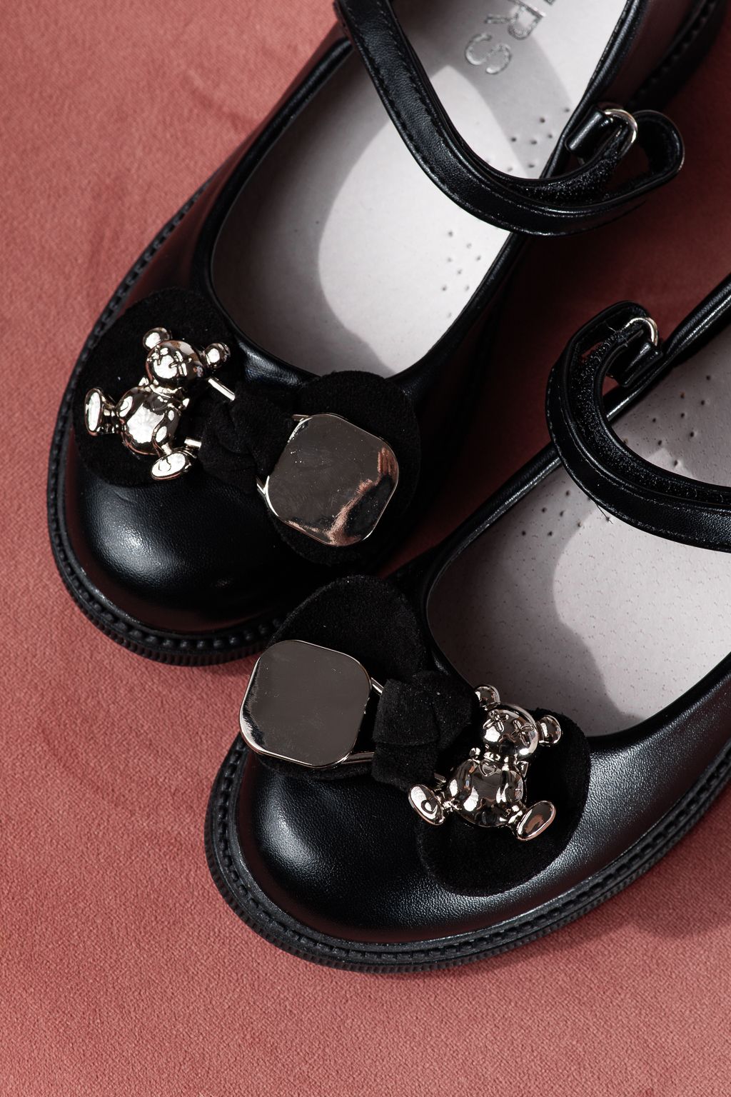 Ökobőrből készült fekete lány cipő Alina2 #24640