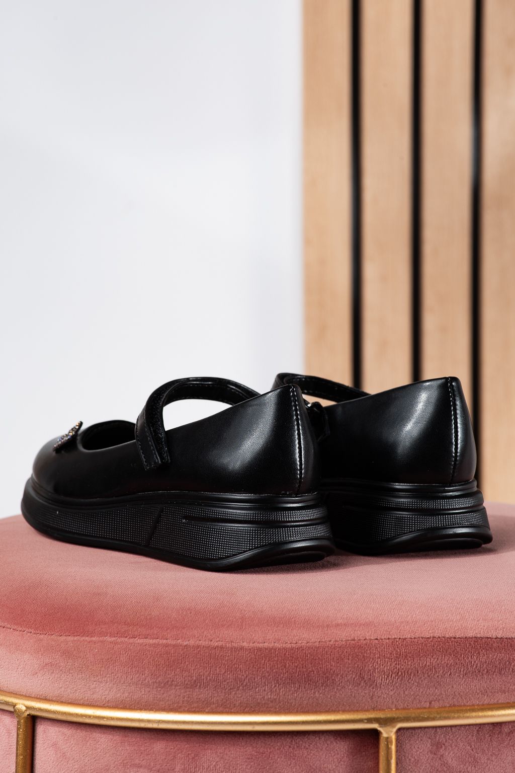 Ökobőrből készült fekete lány cipő Sara #24645