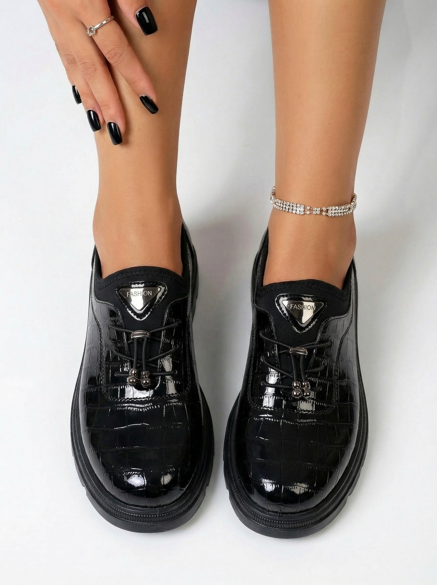 Női fekete lakkbőrből készült alkalmi cipő Mariah #24606