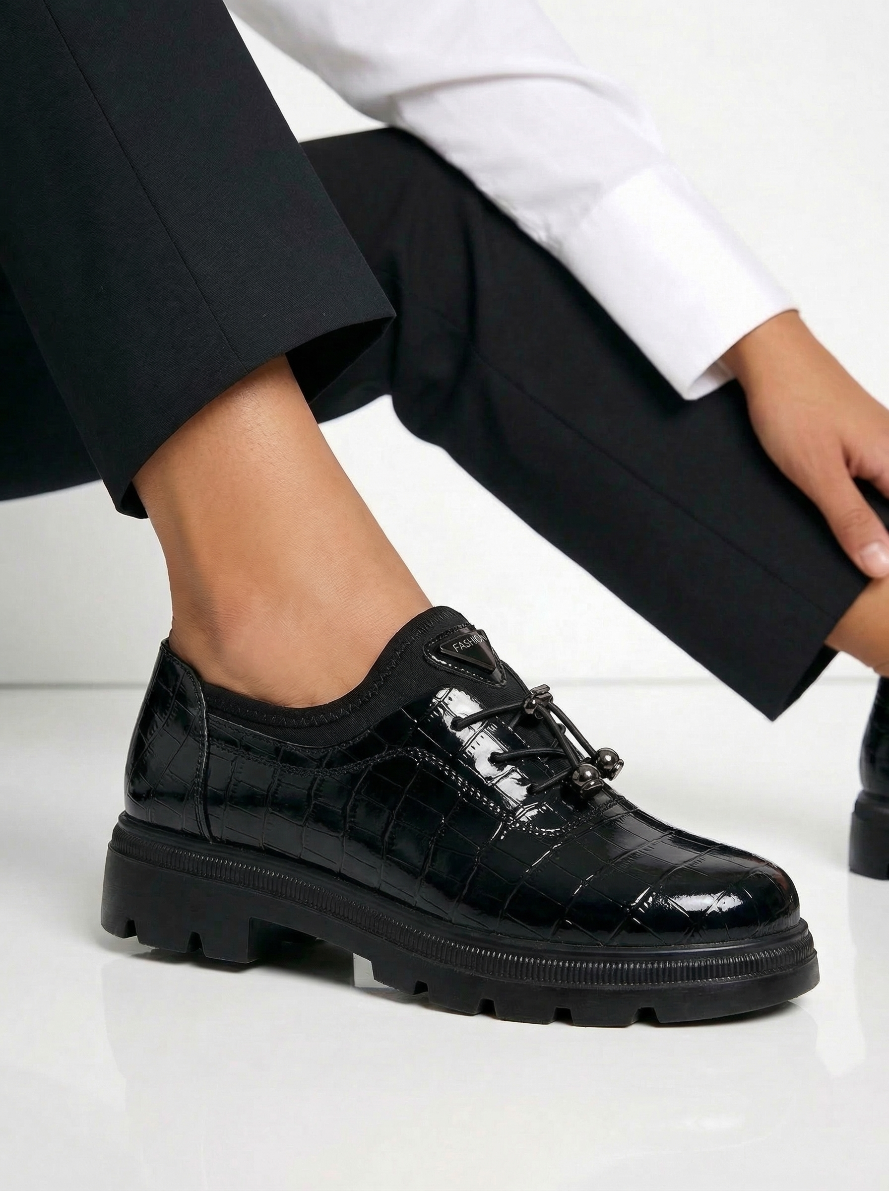 Női fekete lakkbőrből készült alkalmi cipő Mariah #24606