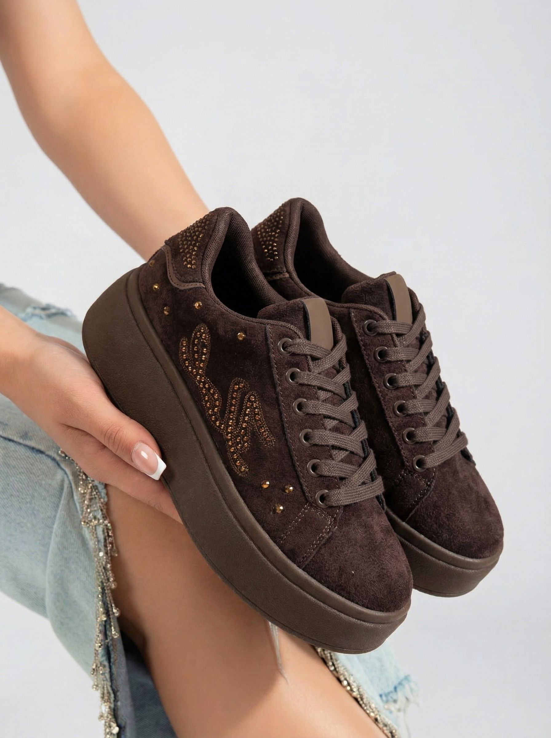 Női sportcipők barna öko velúrból készült Saphira #24681