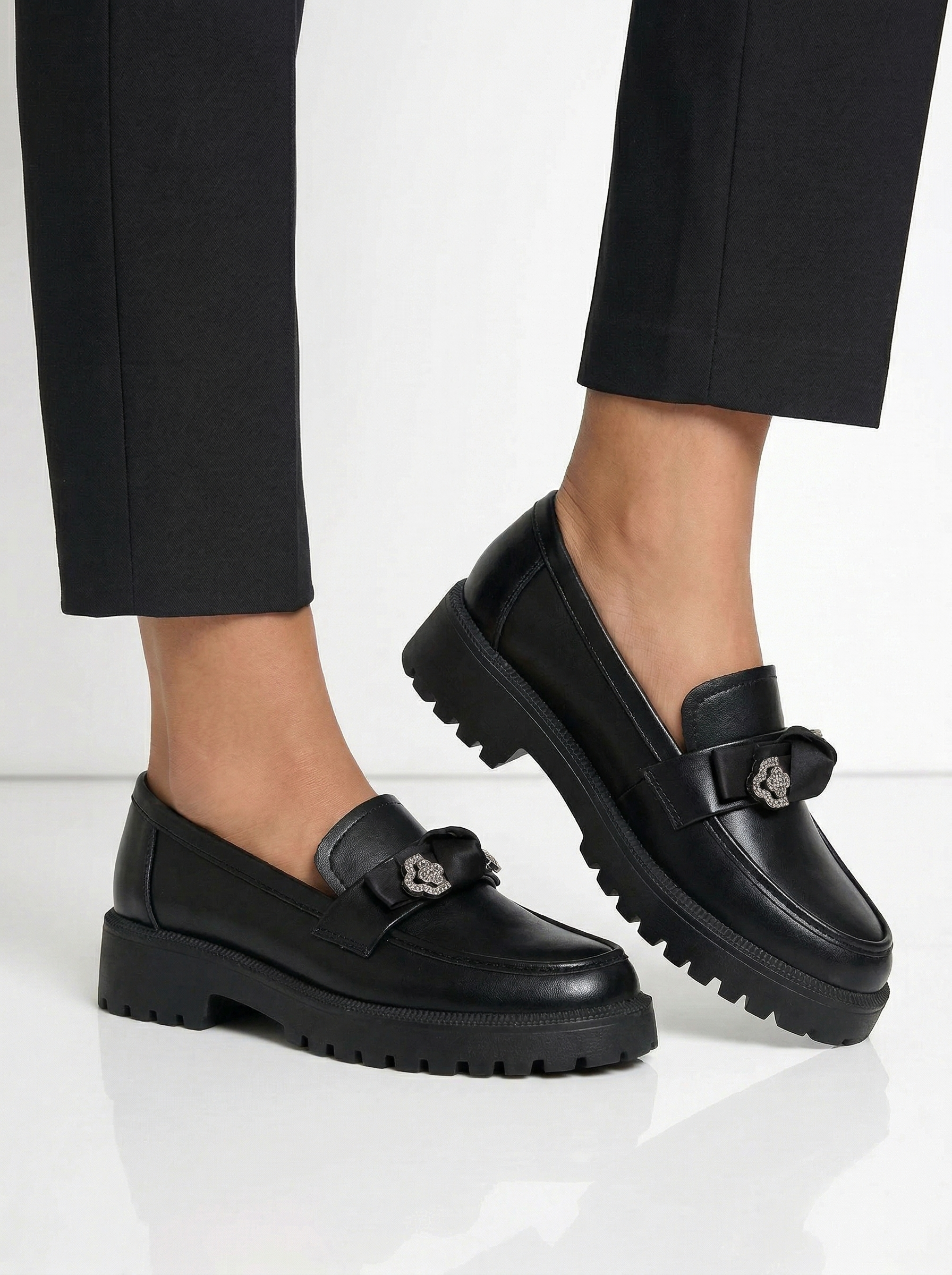 Női alkalmi cipők fekete öko bőrből készült Elaris #24671