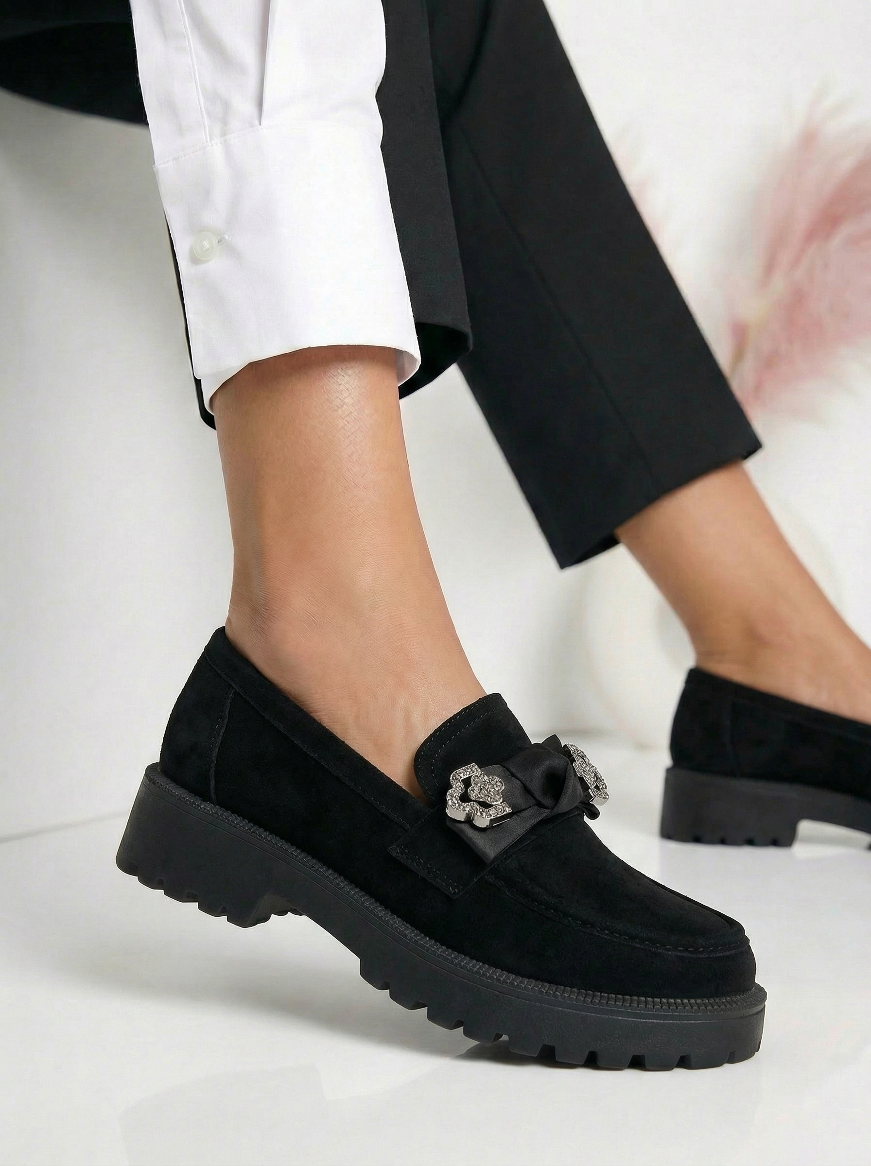 Női alkalmi cipők fekete öko velúrból készült Elaris #24670