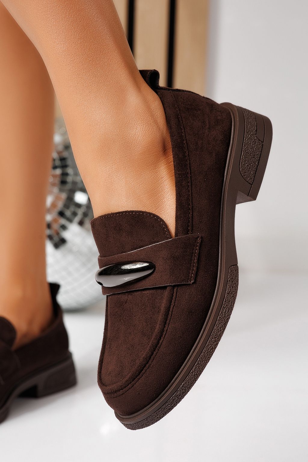 Női alkalmi cipők barna öko velúrból készült Chiara #24906