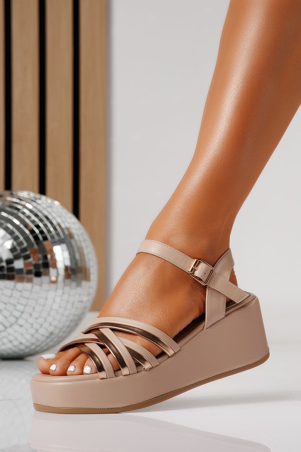 Női platform szandálok bézs öko bőrből készült Anora #24745