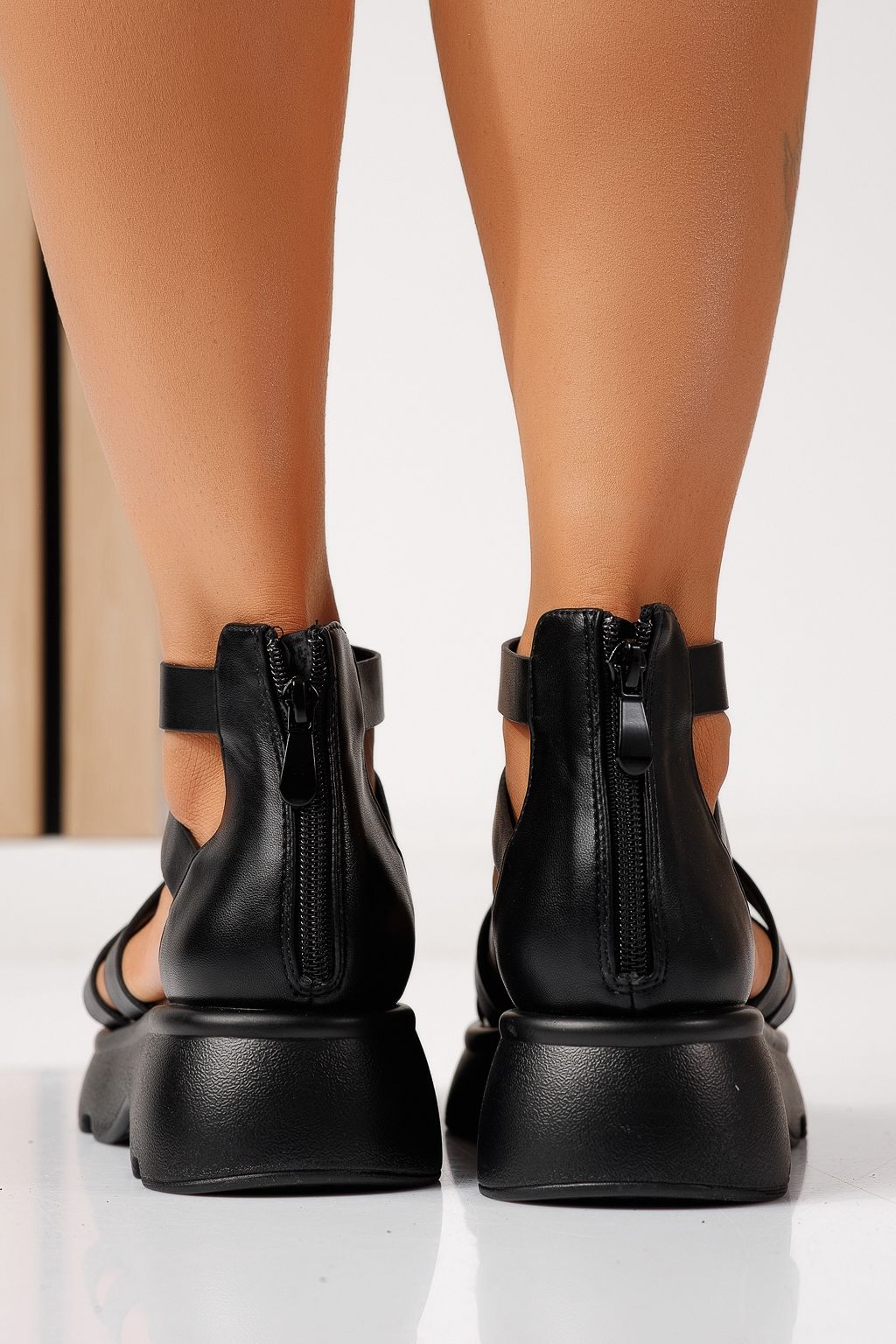 Női platform szandálok fekete öko bőrből készült Alisa #24738