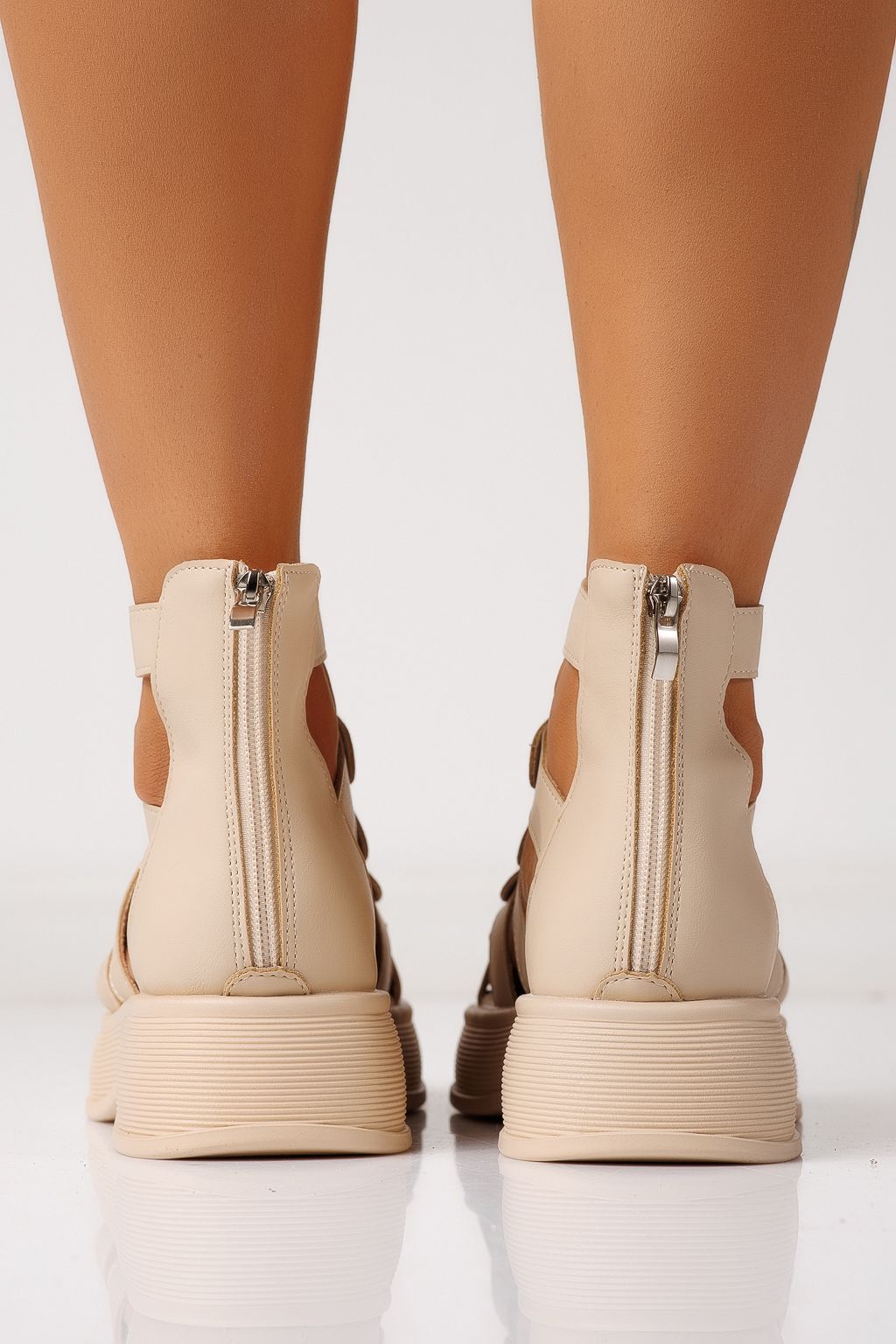 Női platform szandálok bézs öko bőrből készült Sabina #24836