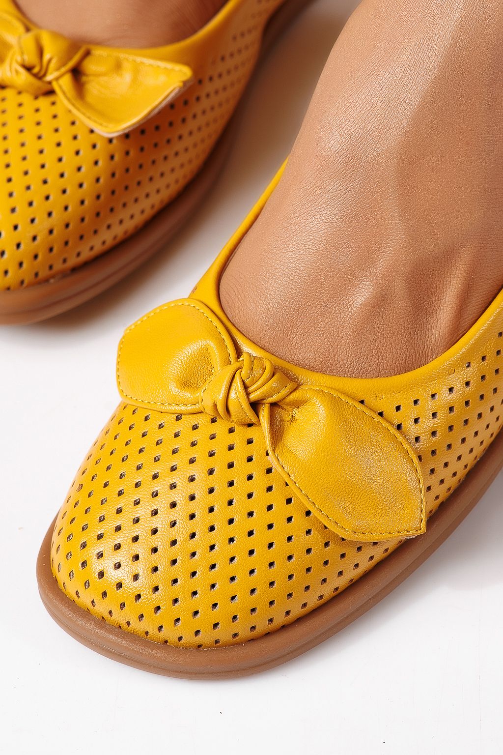 Női balettcipők sárga öko bőrből készült Amaris #24878