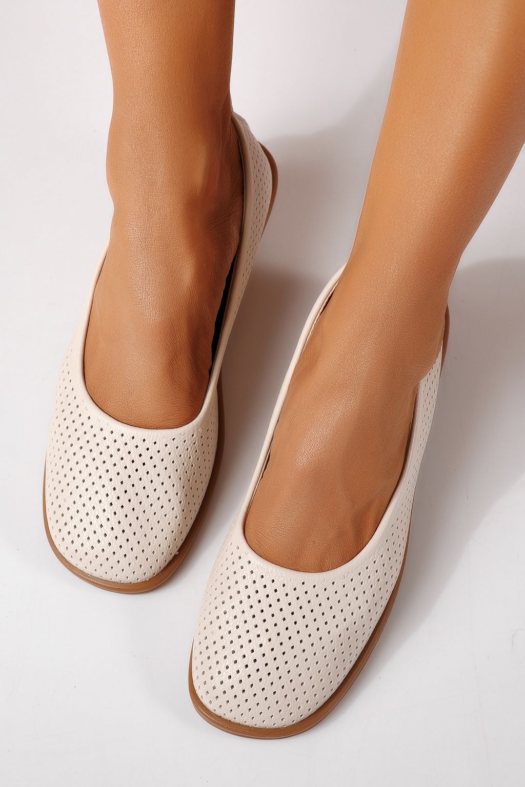 Női balettcipők bézs öko bőrből készült Amaya #24881