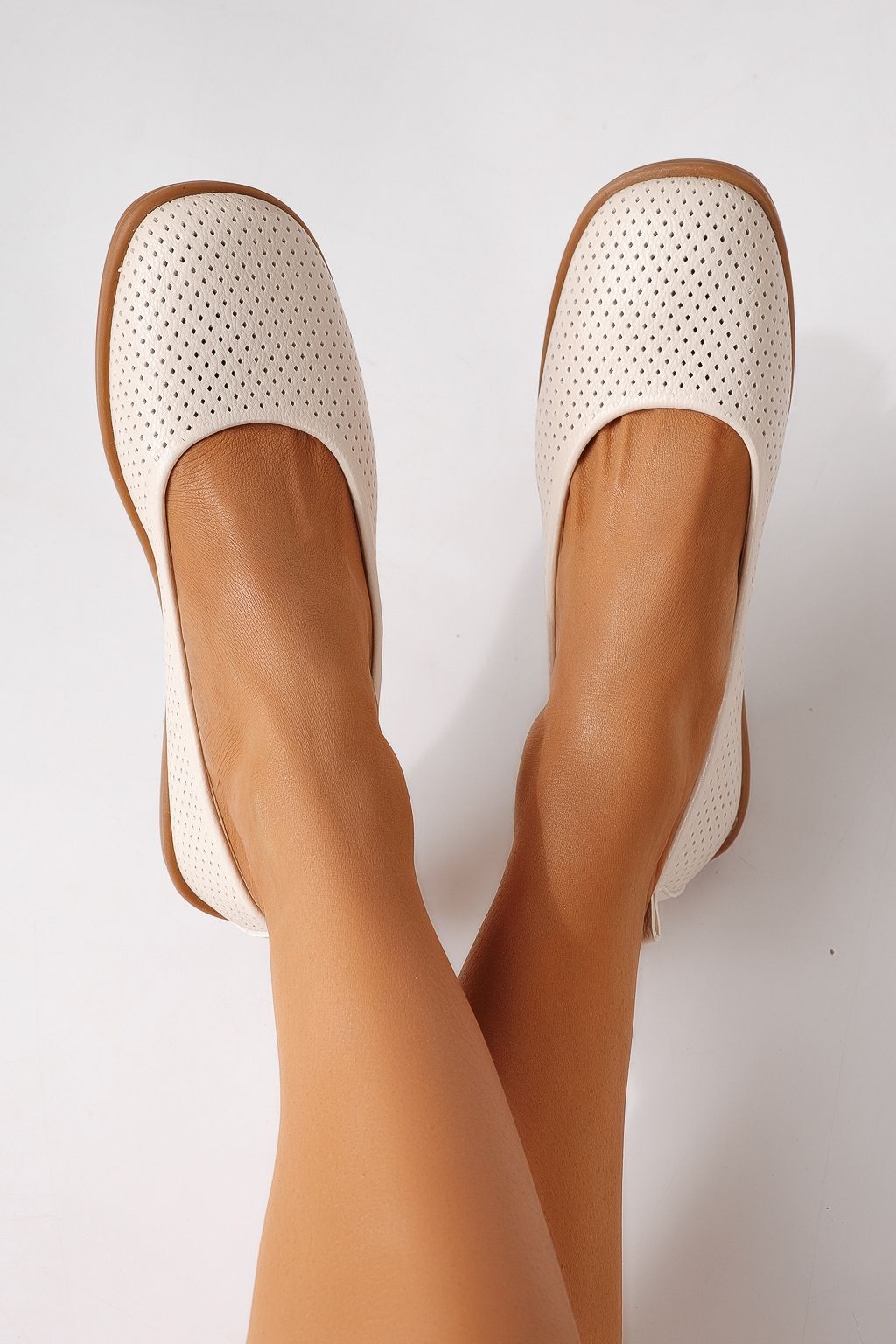 Női balettcipők bézs öko bőrből készült Amaya #24881