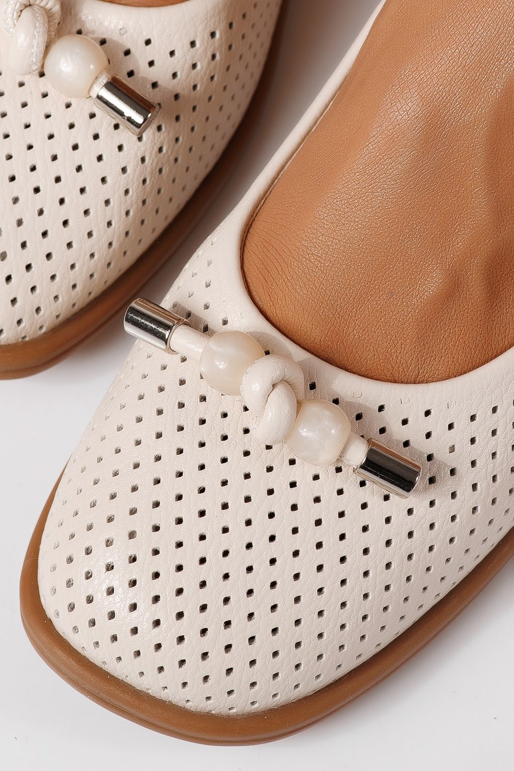 Női balettcipők bézs öko bőrből készült Aeliana #24874