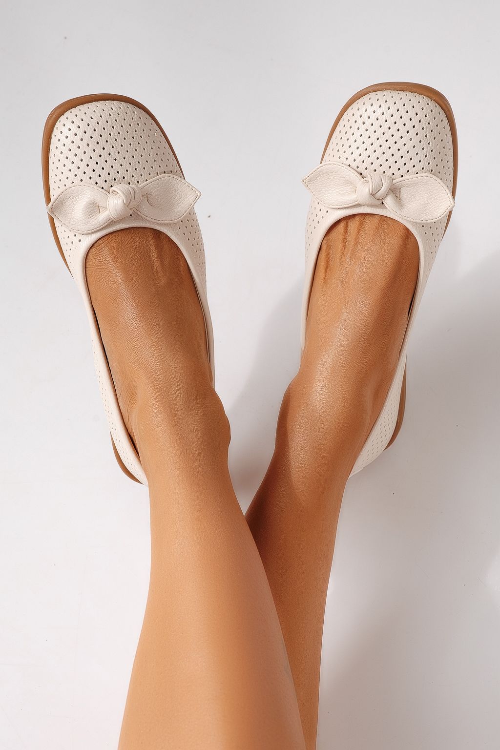 Női balettcipők bézs öko bőrből készült Amaris #24875