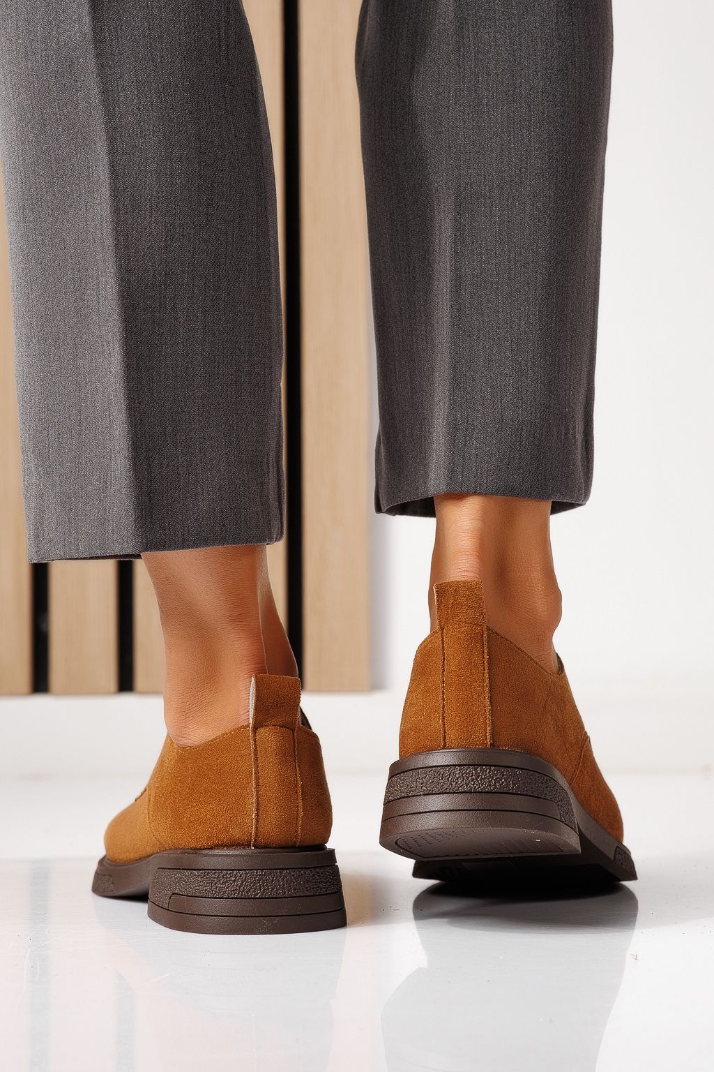 Női alkalmi cipők barna öko velúrból készült Bellamy #24891