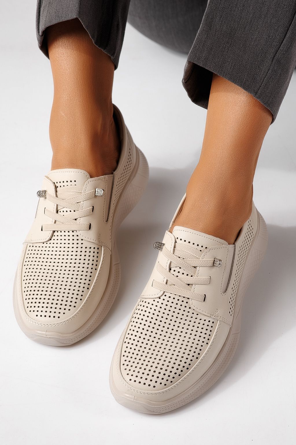 Női alkalmi cipők bézs  öko bőrből készült Gilda #24941