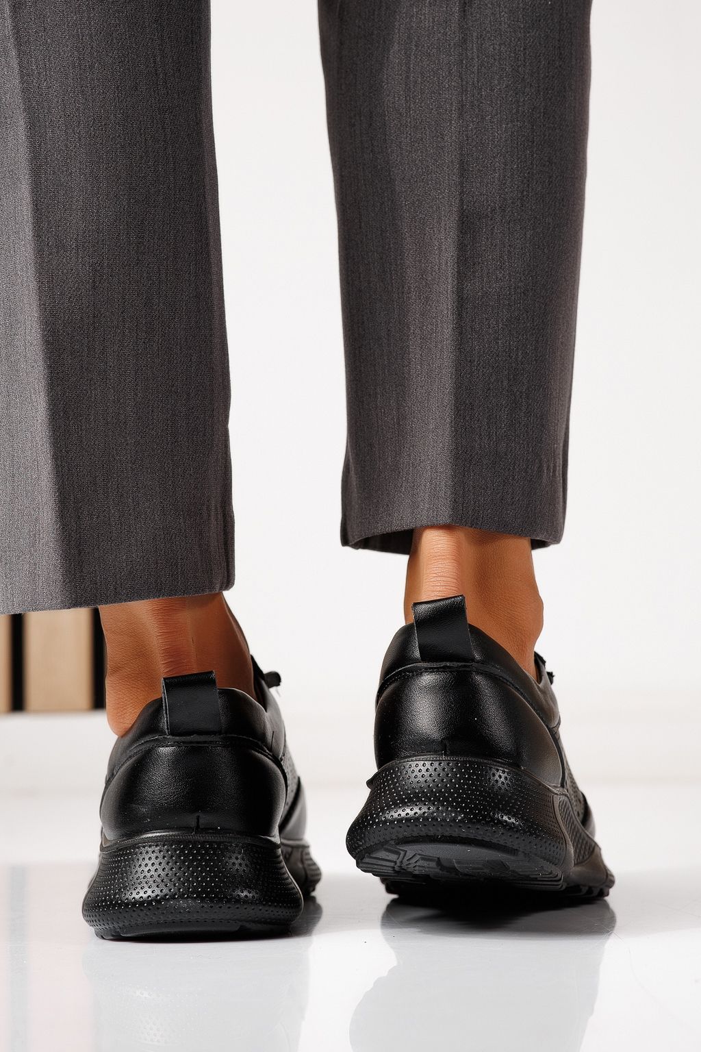 Női alkalmi cipők fekete öko bőrből készült Bica #24938