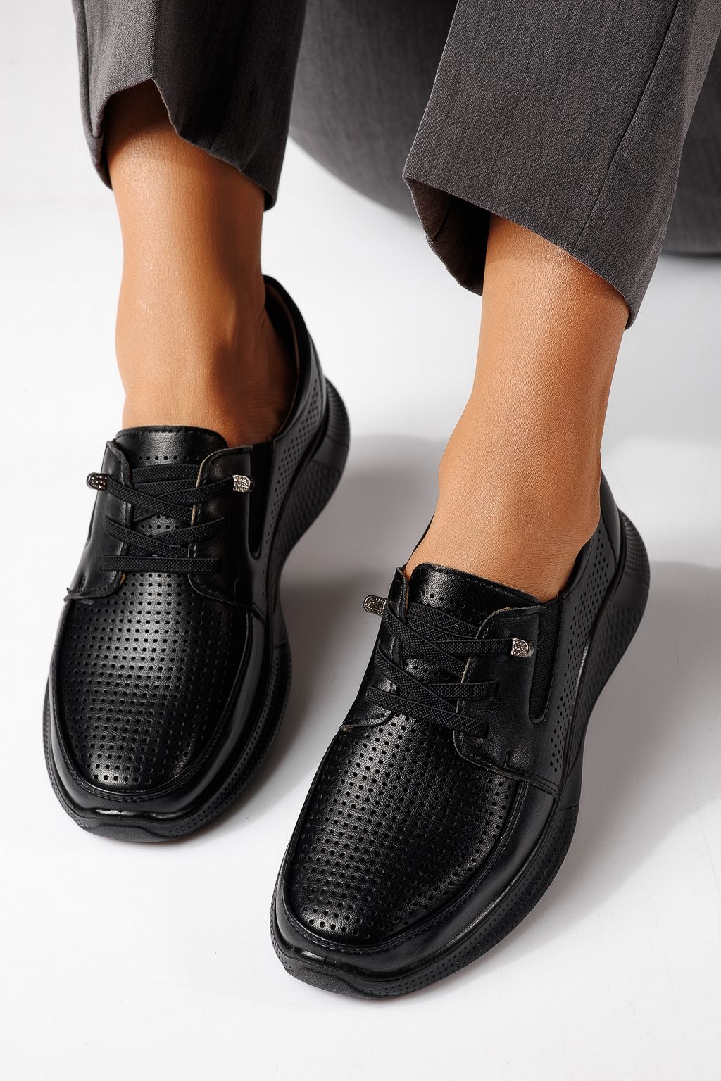 Női alkalmi cipők fekete öko bőrből készült Gilda #24942