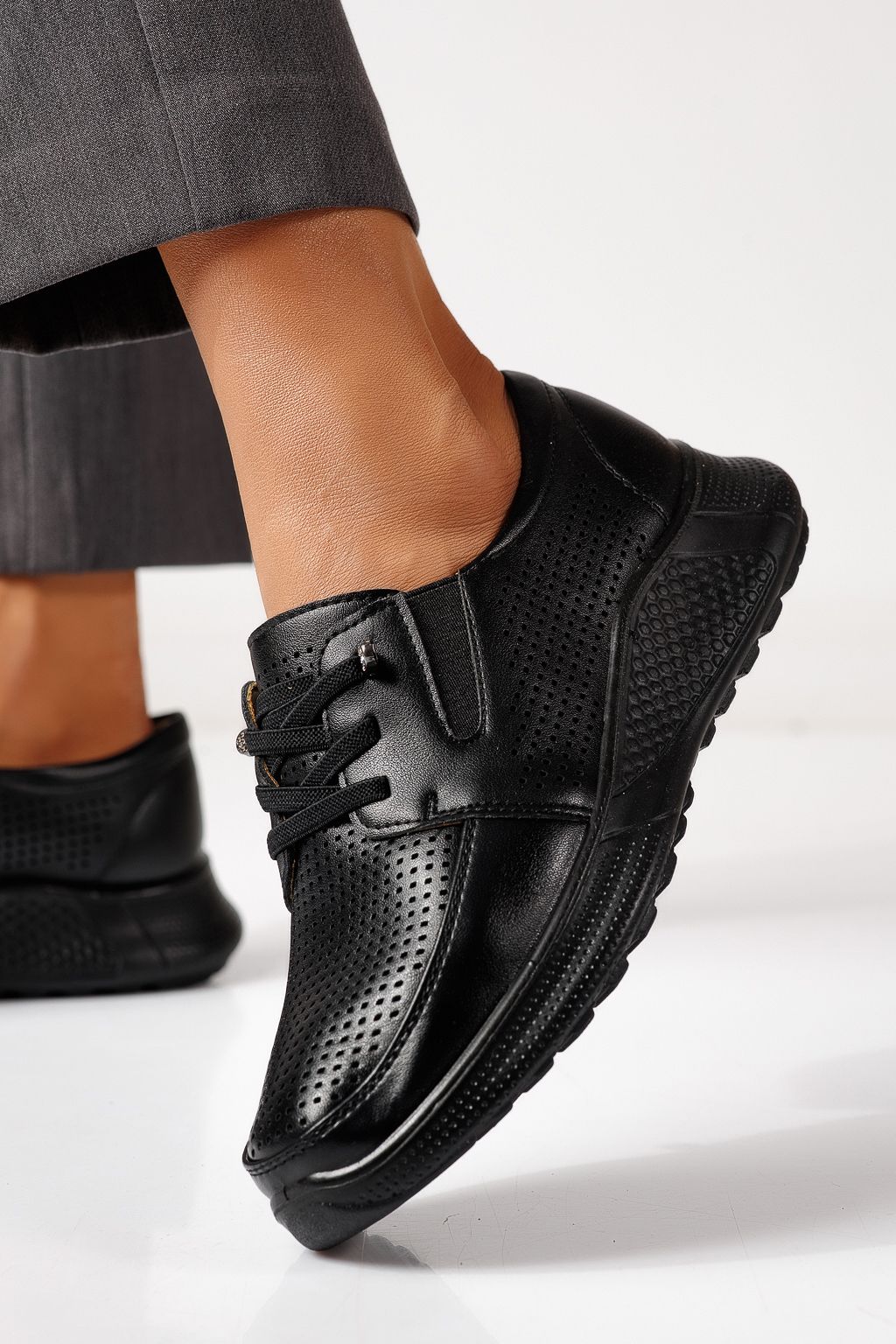 Női alkalmi cipők fekete öko bőrből készült Gilda #24942