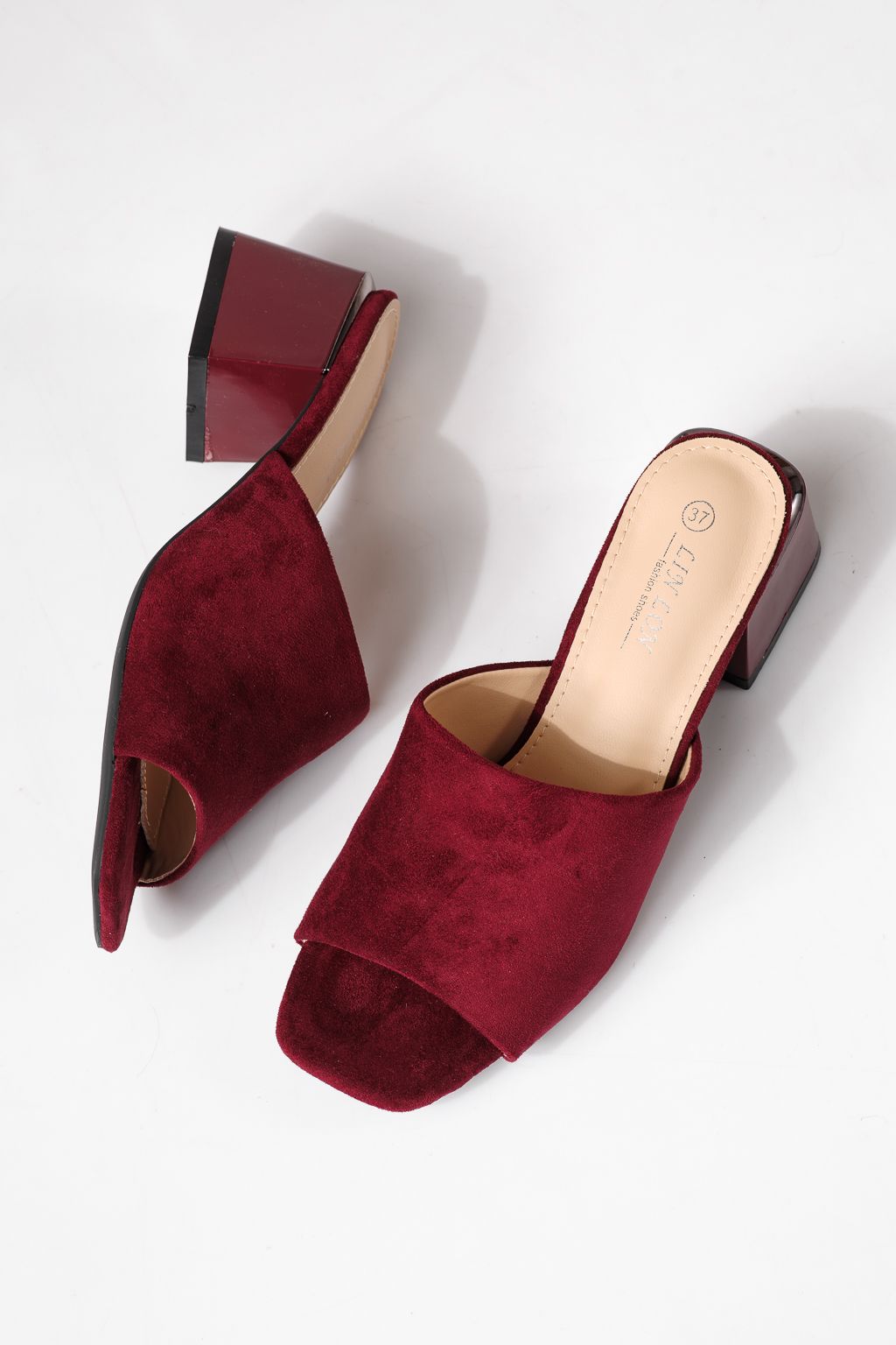 Női magas sarkú papucs bordó öko velúrból készült Thalira #24705