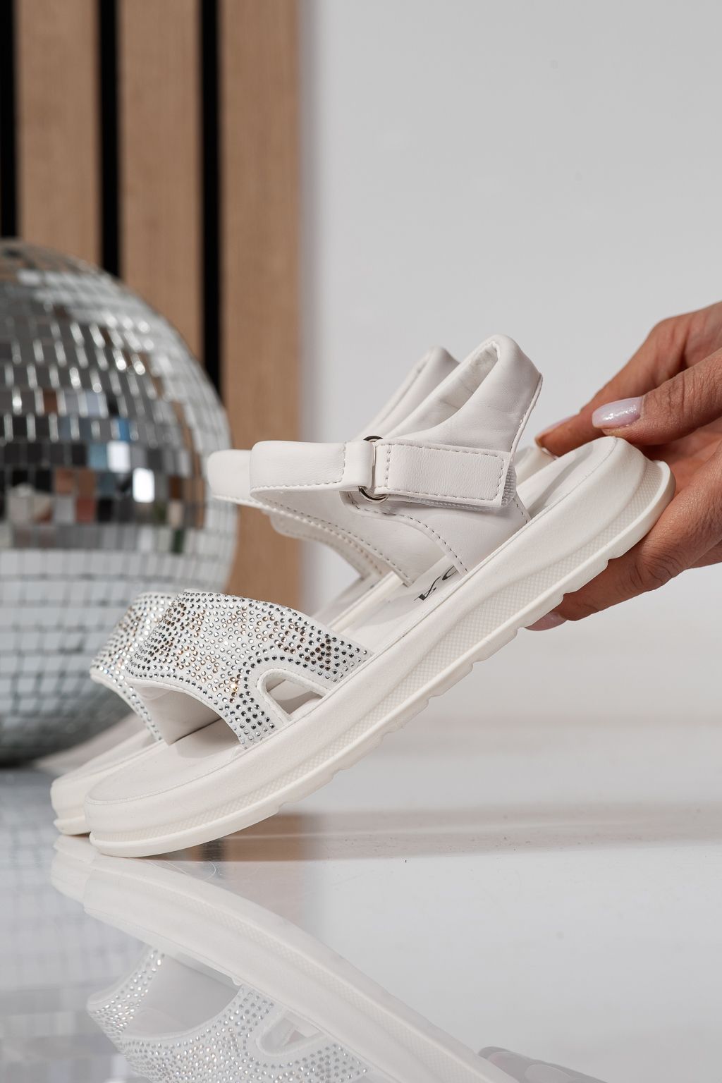 Gyerek szandálok fehére öko bőrből készült Ivara #24927