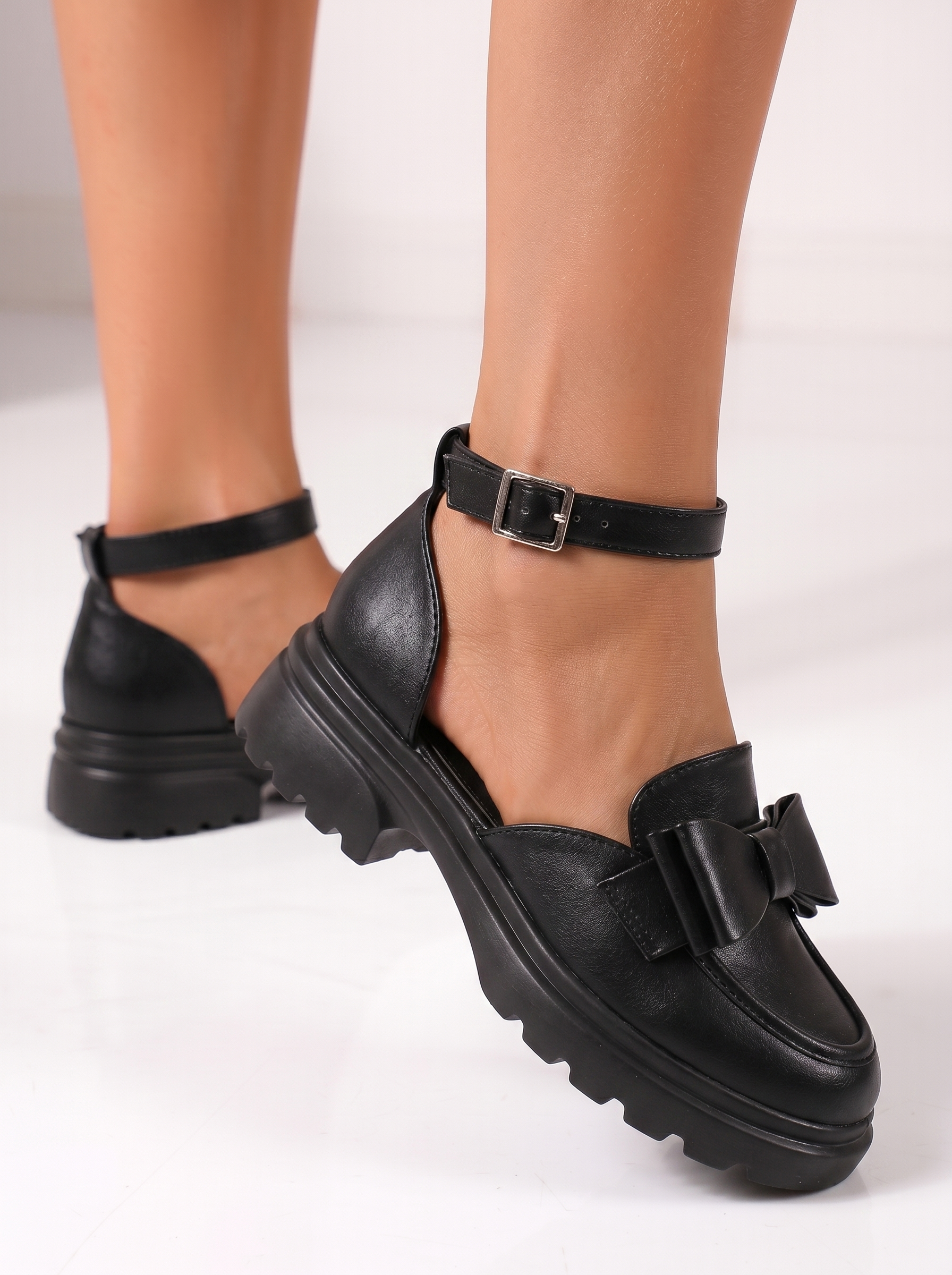 Női fekete alkalmi cipő ekológikus bőrből Maris #24994