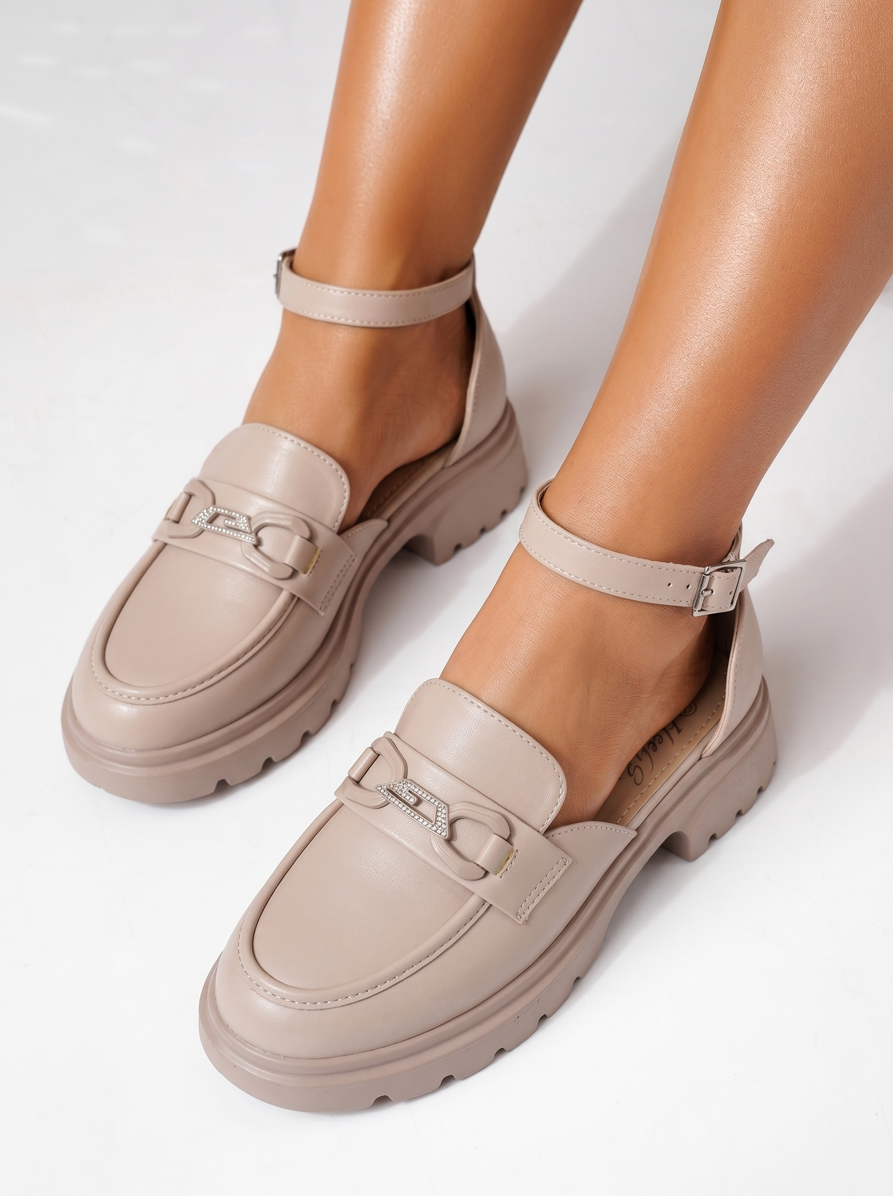 Női bézs színű, ekológikus bőrből készült alkalmi cipő Azura #24990