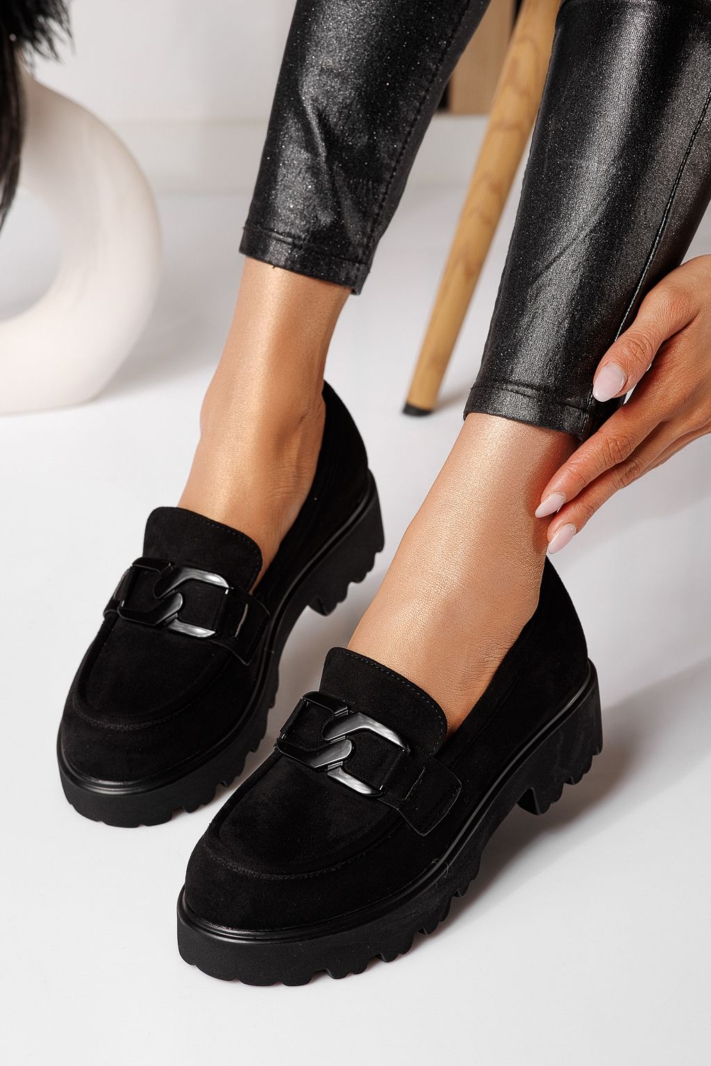 Elara Női Alkalmi Cipő Fekete Velúr Ökológiai Bőrből #25127