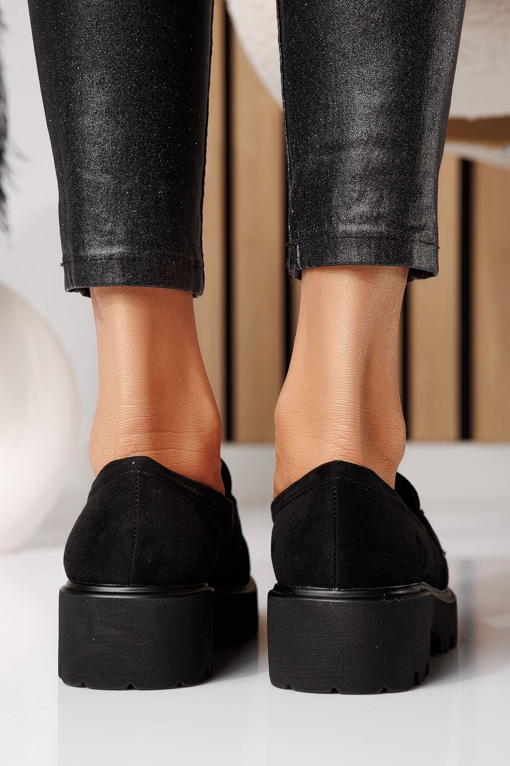 Elara Női Alkalmi Cipő Fekete Velúr Ökológiai Bőrből #25127