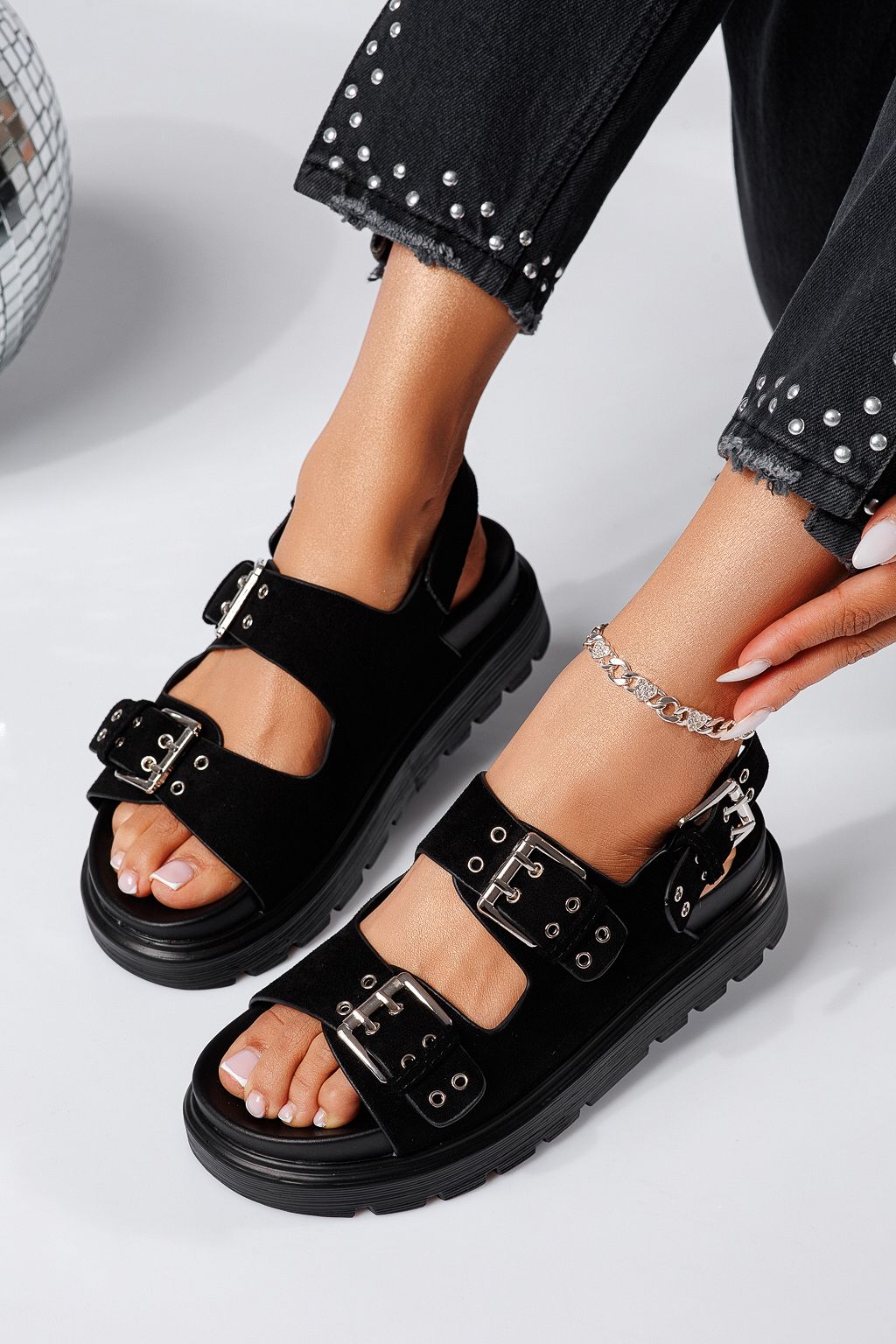 Női fekete platform szandál ökobőr velúrból Amara #25227