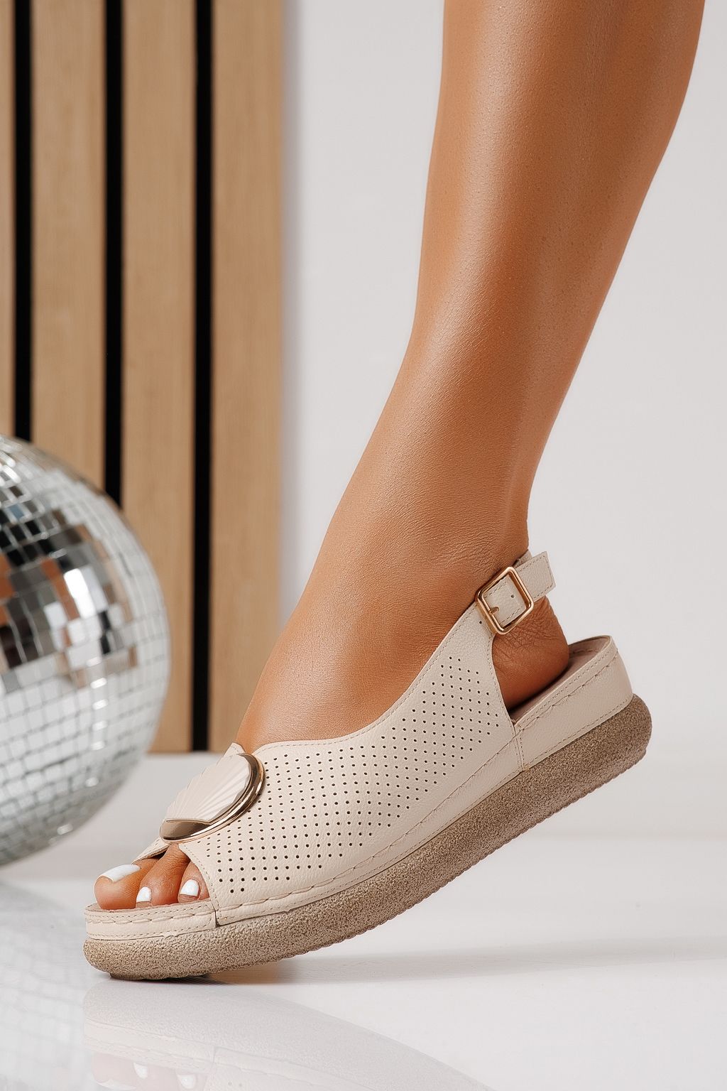 Női platform szandálok bézs öko bőrből készült Noelia #25046