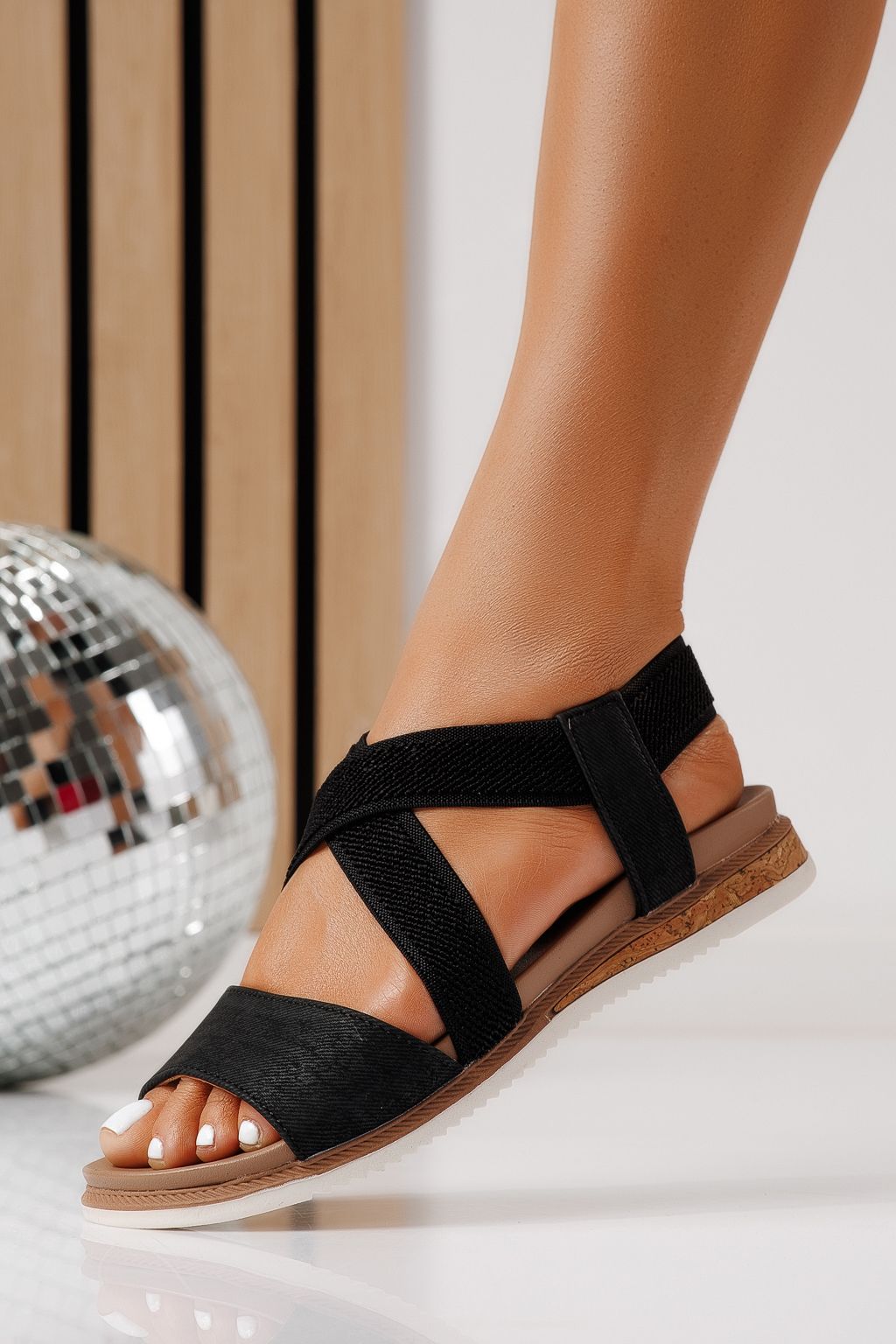 Női alacsony sarkú szandálok fekete öko bőrből készült Yara #25152