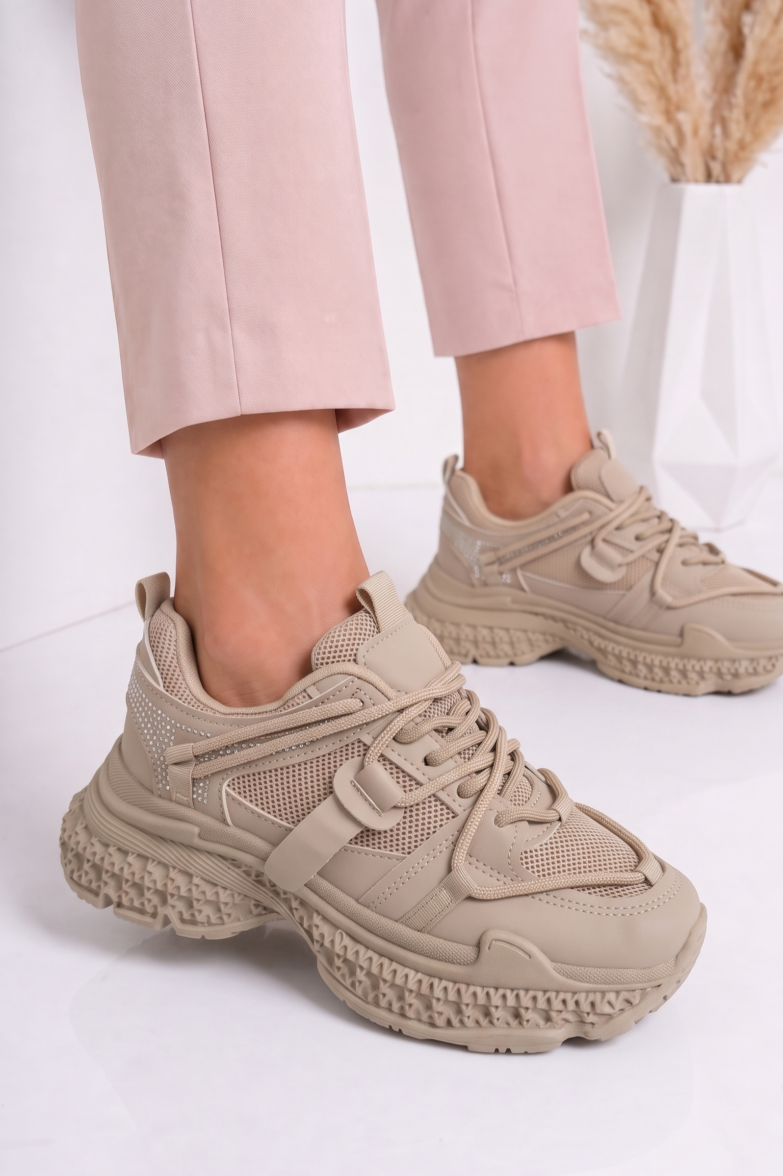 Női sportcipők khaki öko bőrből készült Naira #25524