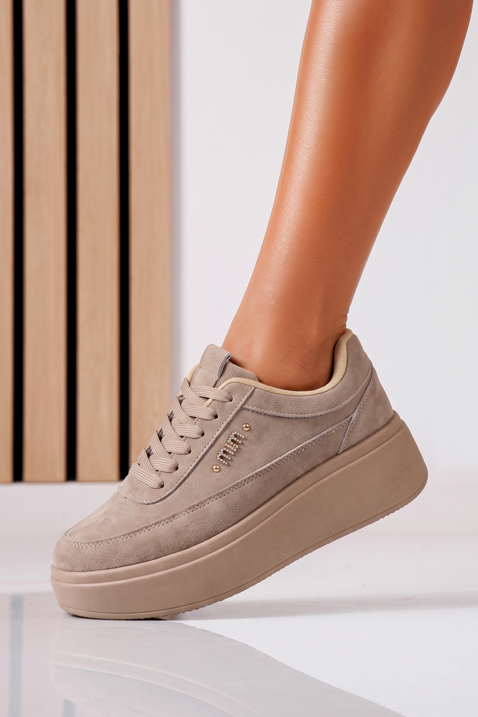 Női sportcipők khaki öko velúrból készült Mirelle #25580