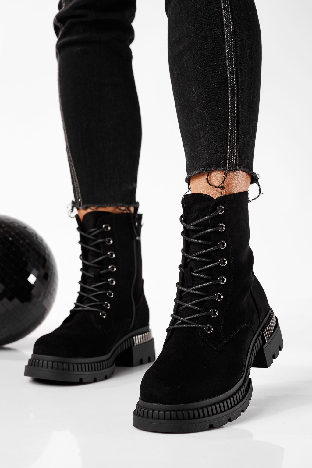 Női csizma szőrmével fekete organikus velúr bőrből készült  Isabella #30499