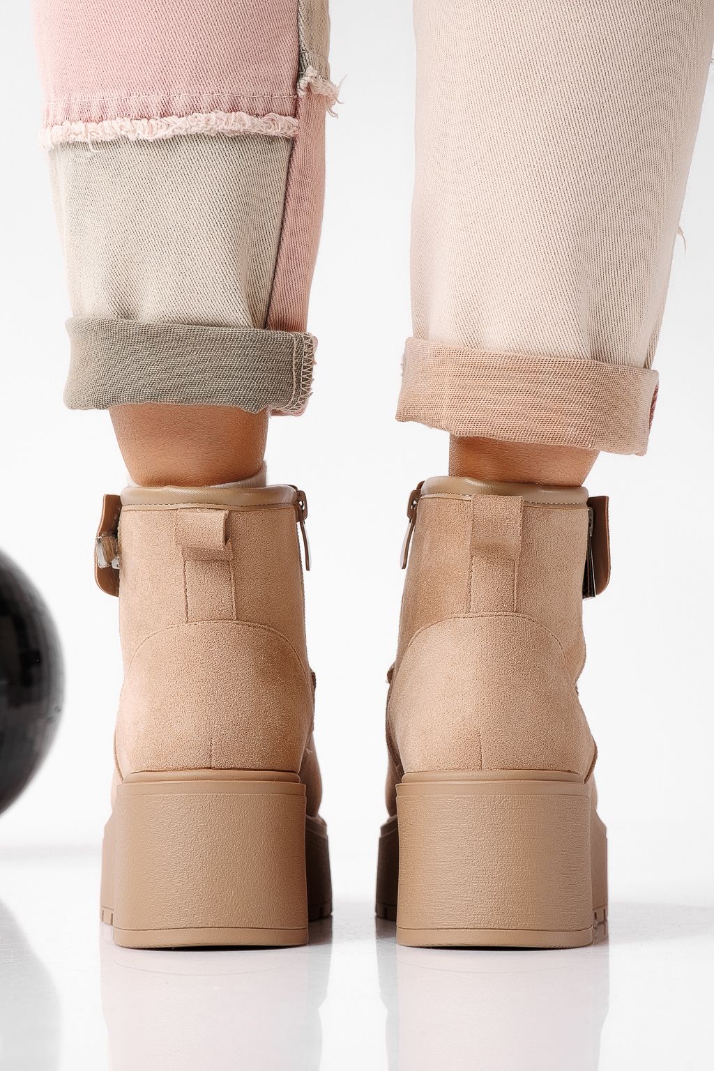 Női csizma szőrmével khaki öko bőr velúr Ariana #30662