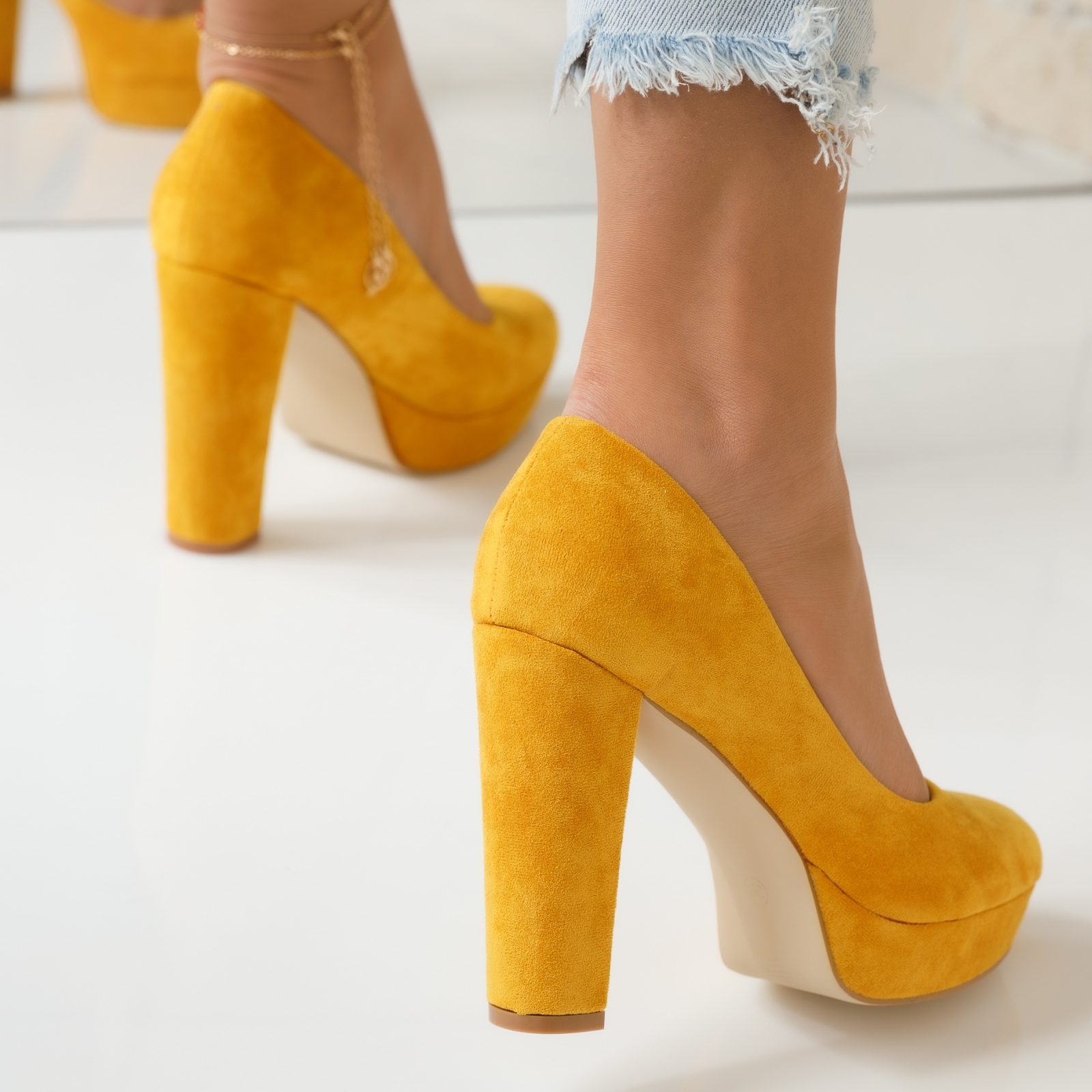 Alkalmi sarkú cipő sárga iulia #3832M