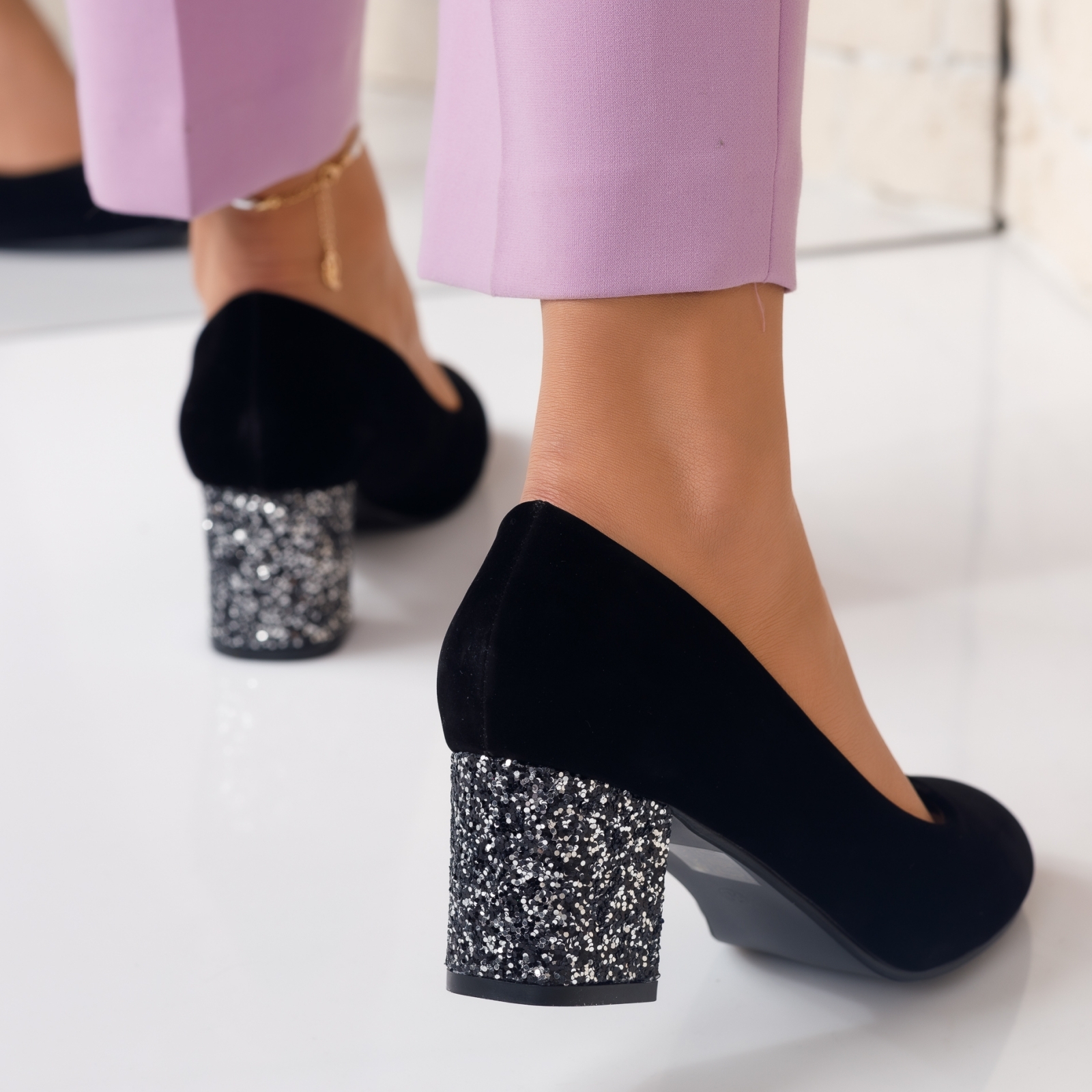 Alkalmi sarkú cipő fekete Isabela #3920M