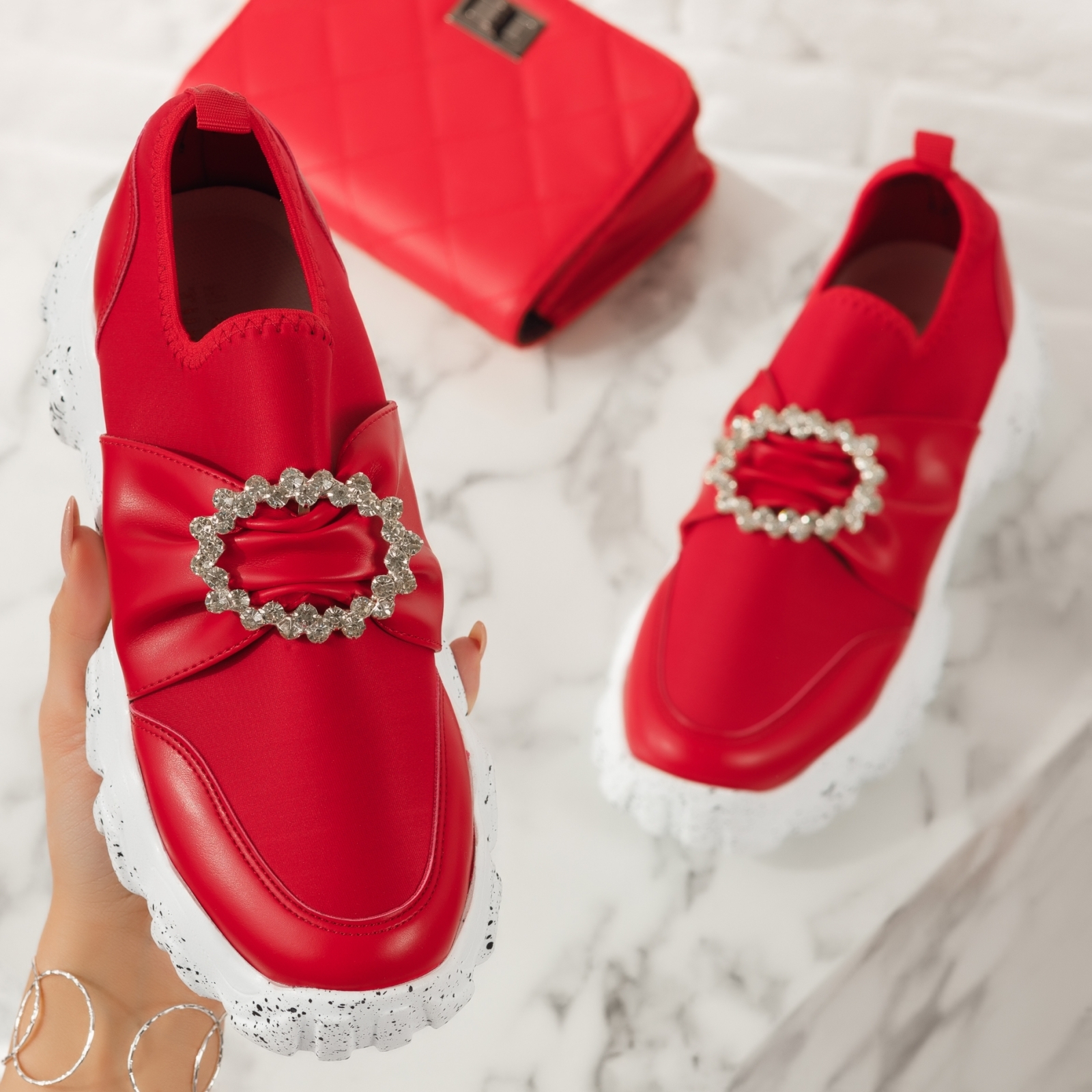 Agata piros női sportcipő #4446M
