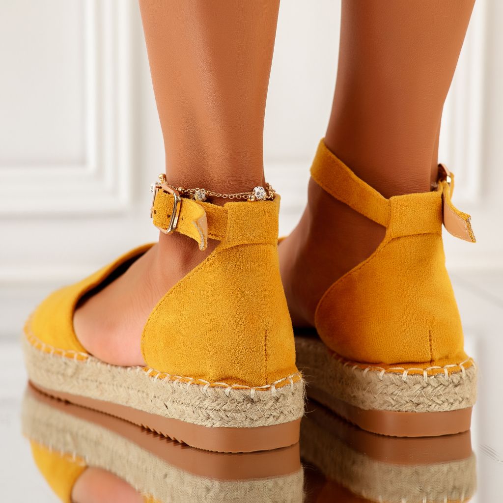Дамски сандали  Lara жълт #11021
