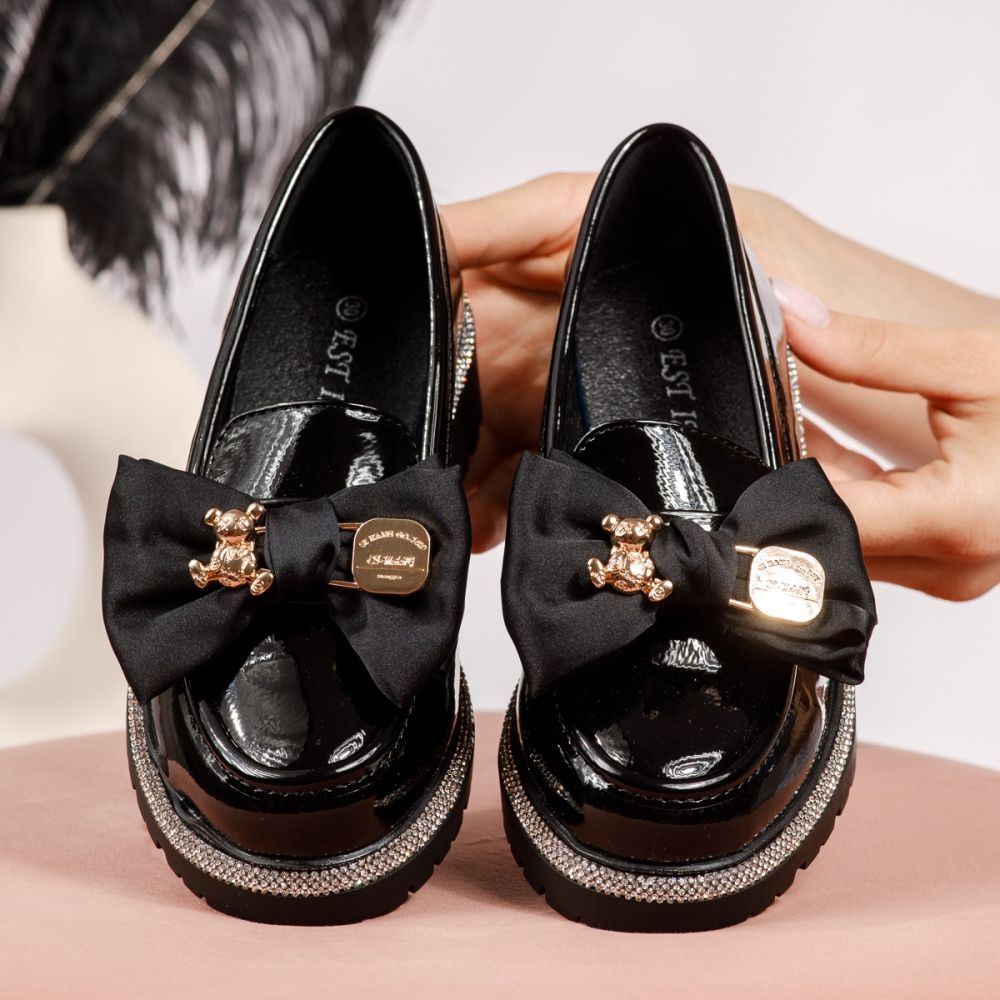 Всекидневни детски обувки черни от лачена еко кожа Astrid #19119
