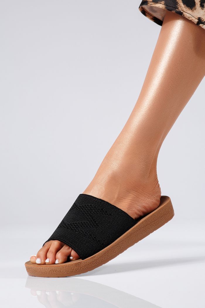 Női fekete textil papucs Rebeca #22375