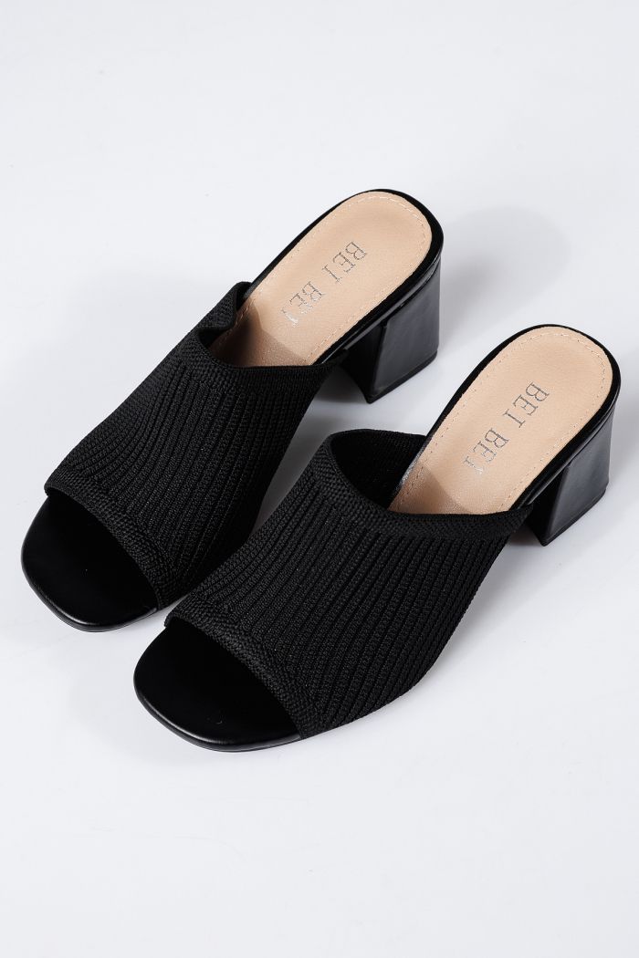 Női fekete textil papucs magas sarkú cipővel Mara #22363